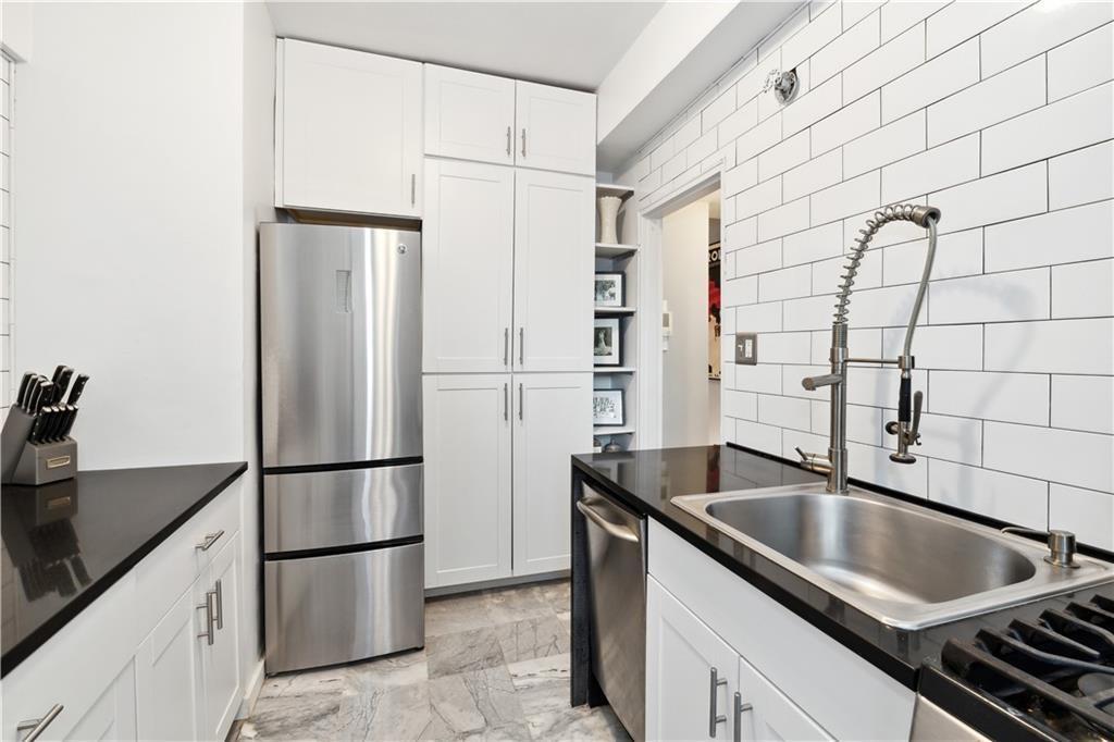 Coop Shore  Brooklyn, NY 11209, MLS-824624-3