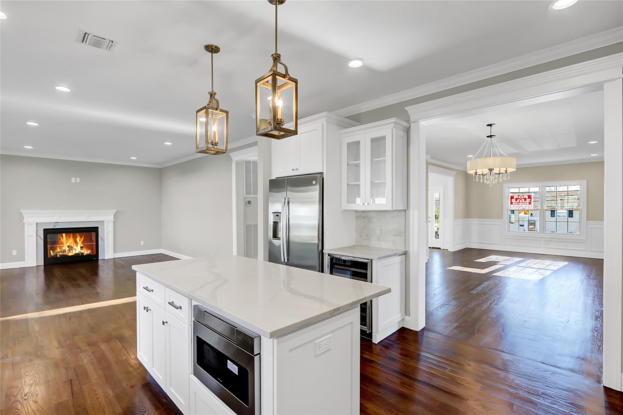 Single Family Hickory  Nassau County, NY 11709, MLS-824639-13