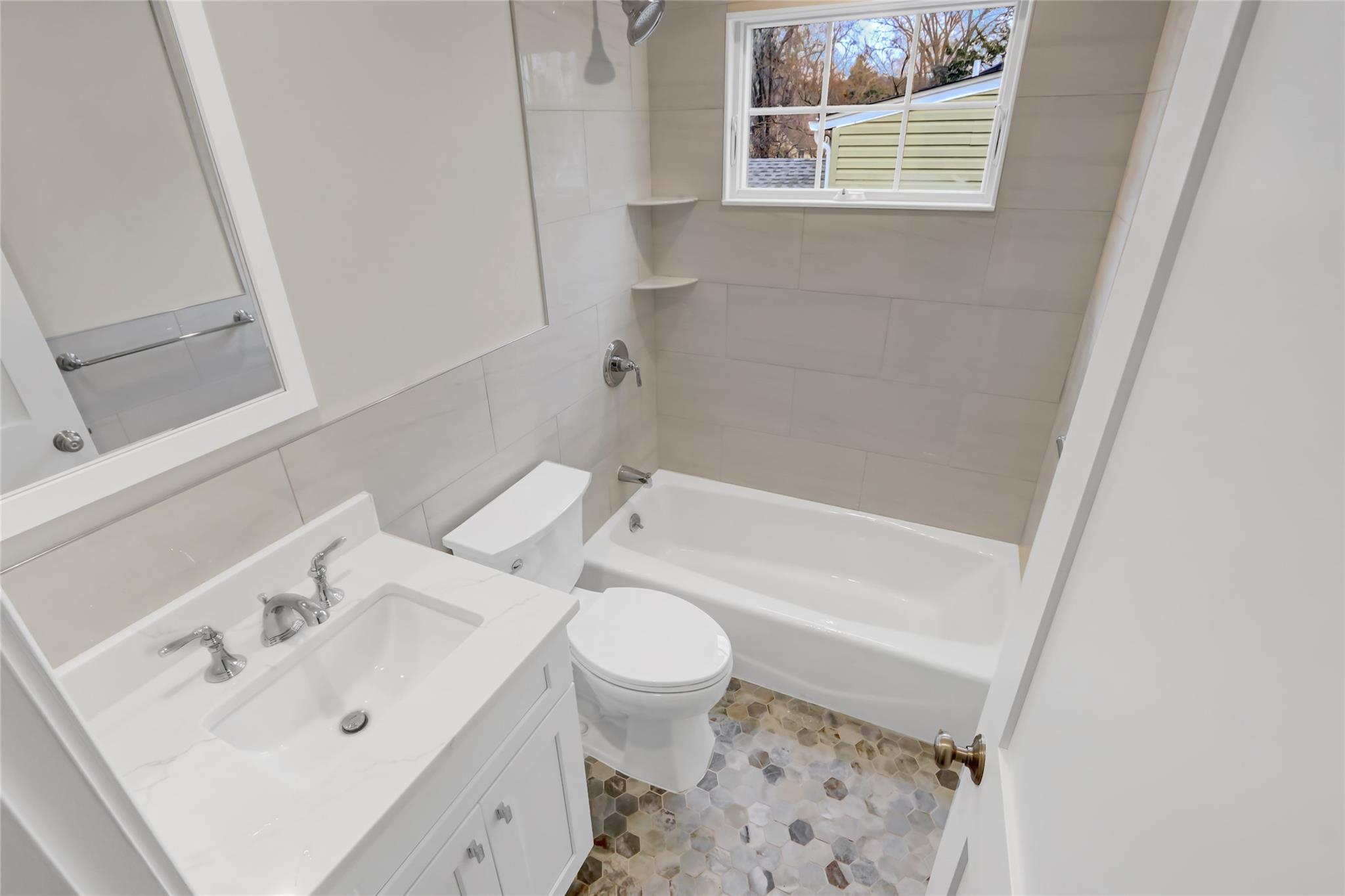 Single Family Hickory  Nassau County, NY 11709, MLS-824639-28