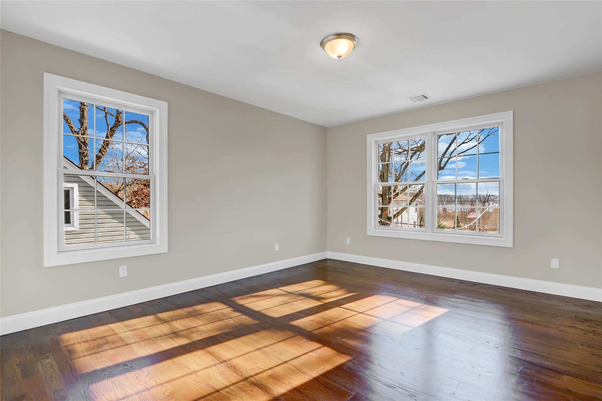Single Family Hickory  Nassau County, NY 11709, MLS-824639-29