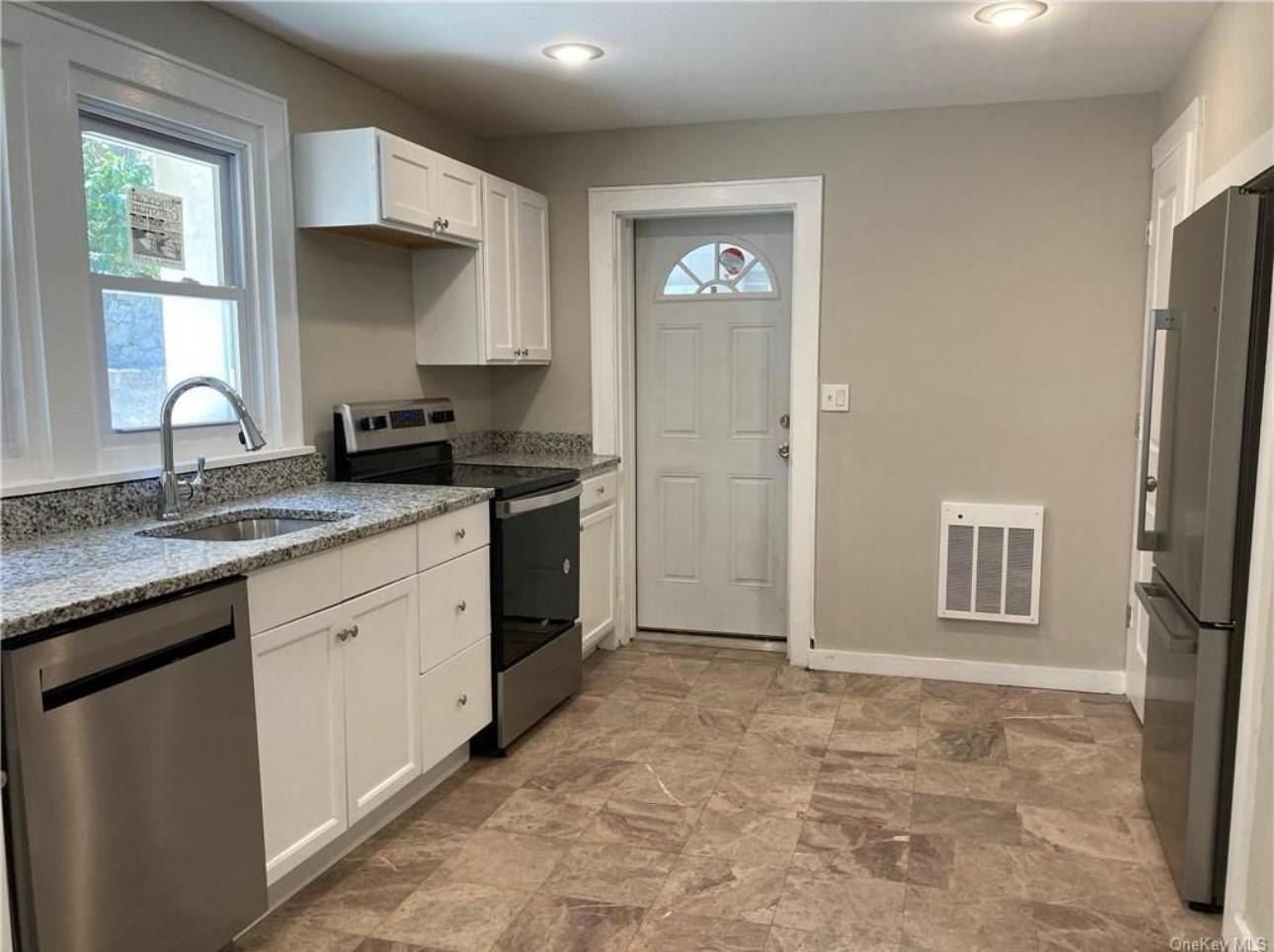Single Family Carmel  Putnam County, NY 10509, MLS-824675-6