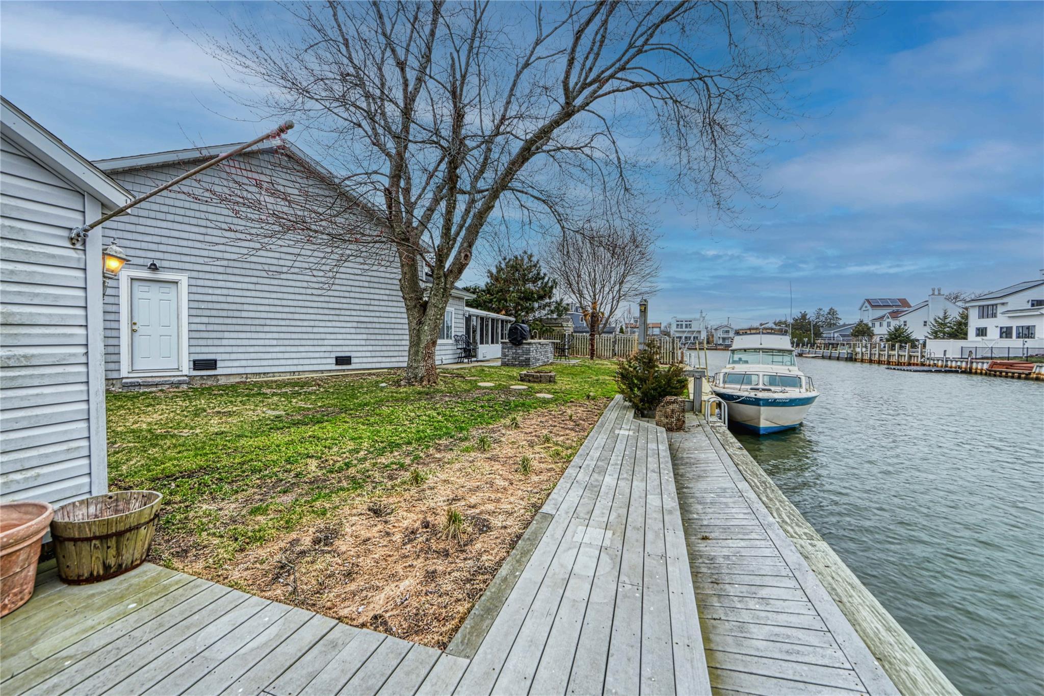 Single Family Fairlawn  Suffolk County, NY 11967, MLS-824740-20