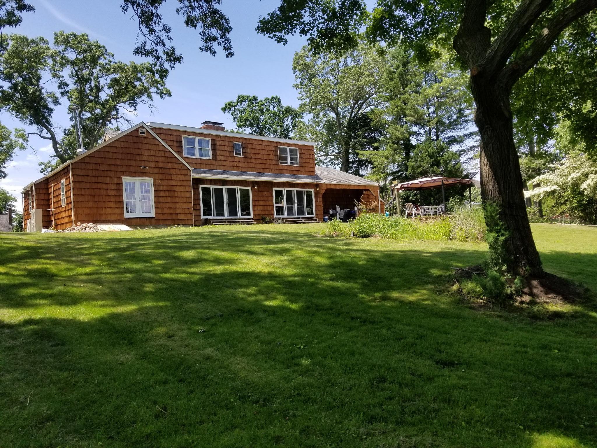 Single Family Pondview  Suffolk County, NY 11901, MLS-824852-2