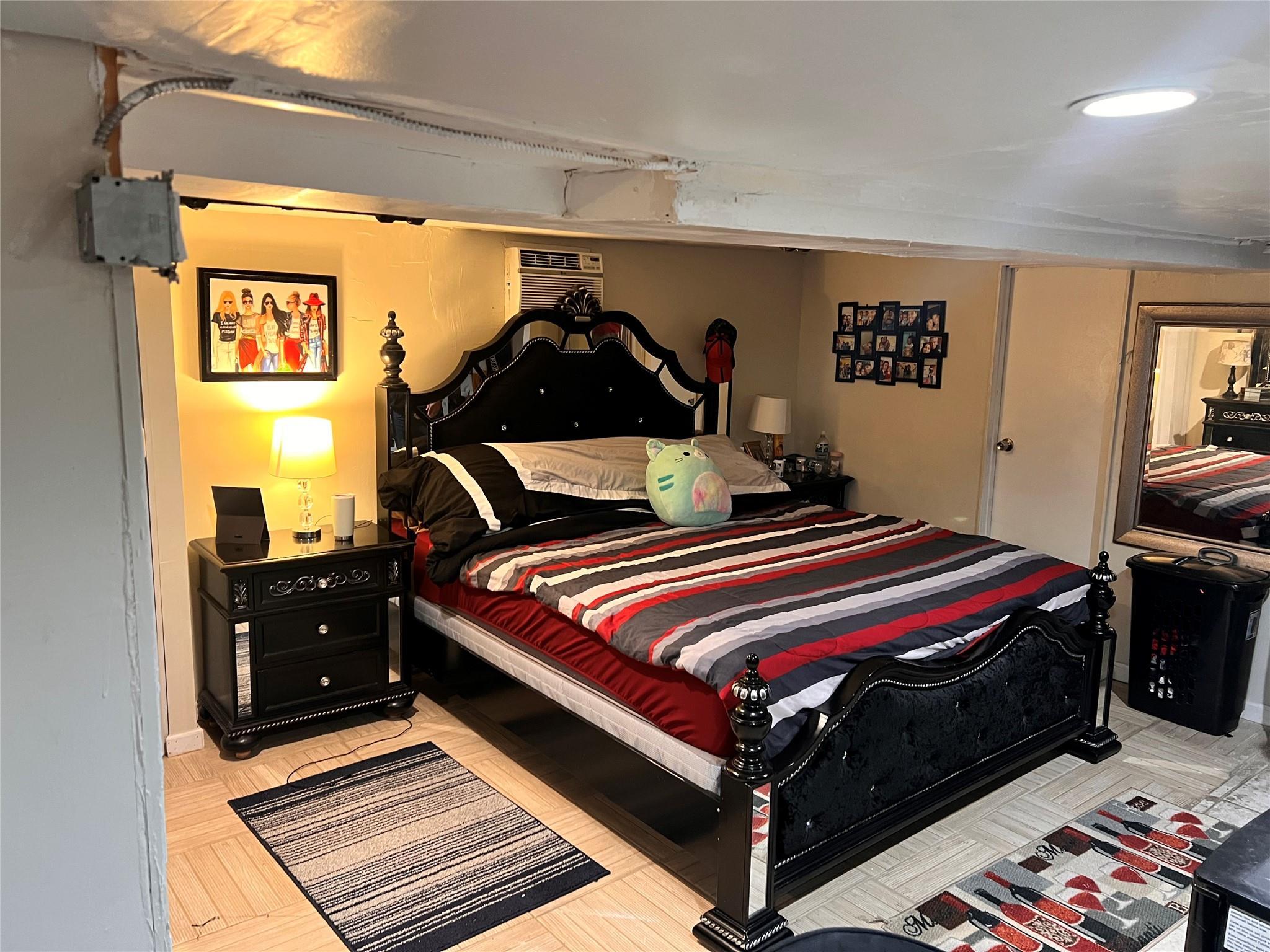 Single Family Hollis  Queens, NY 11412, MLS-824887-4