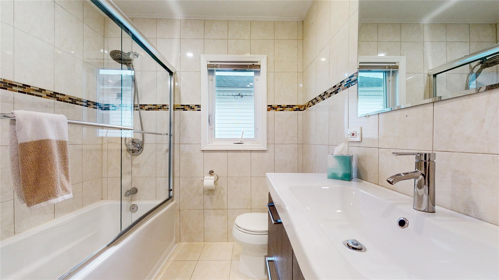 Single Family 90th  Queens, NY 11414, MLS-824950-25