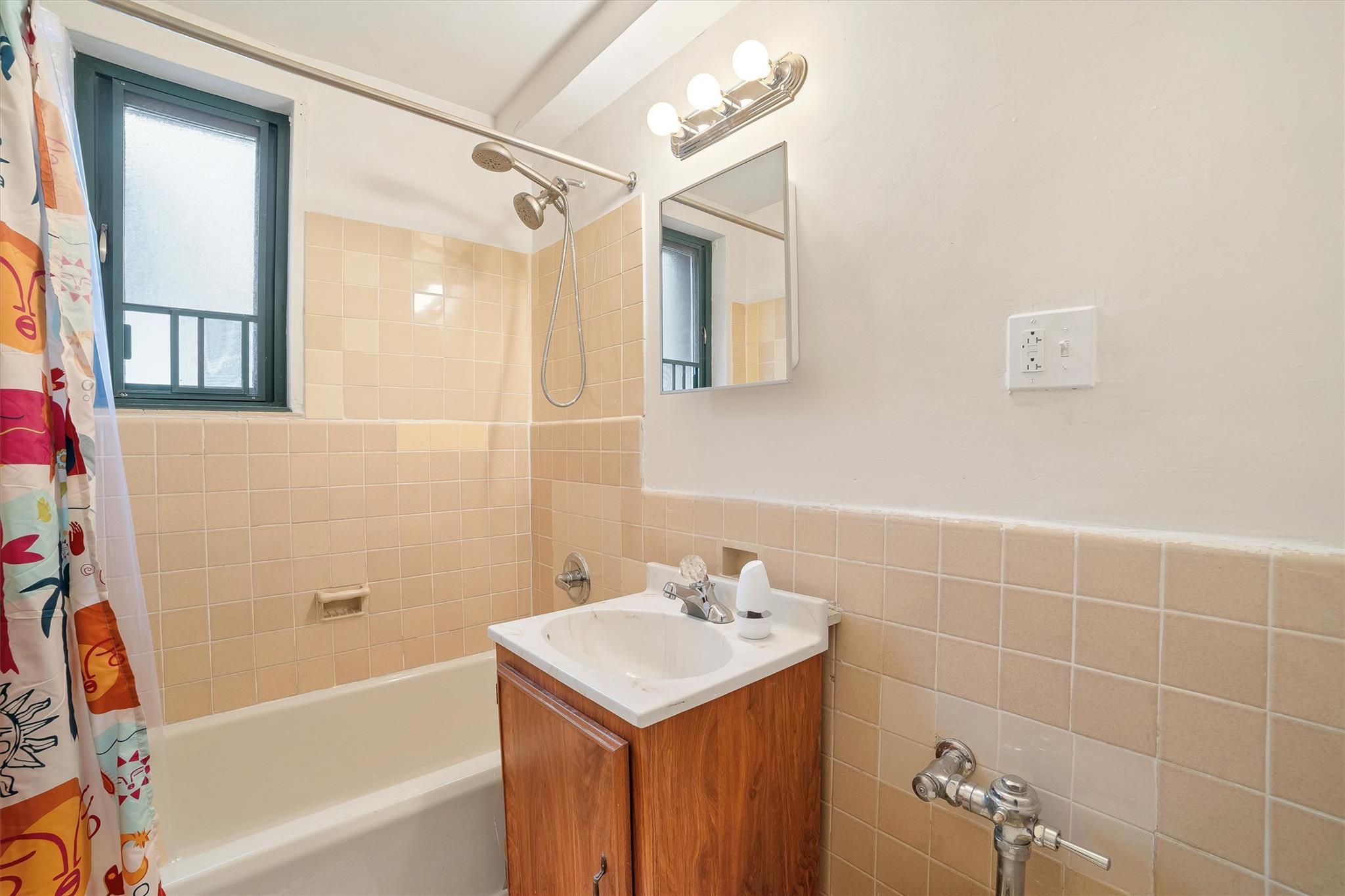 Condo Purdy  Bronx, NY 10462, MLS-825017-20
