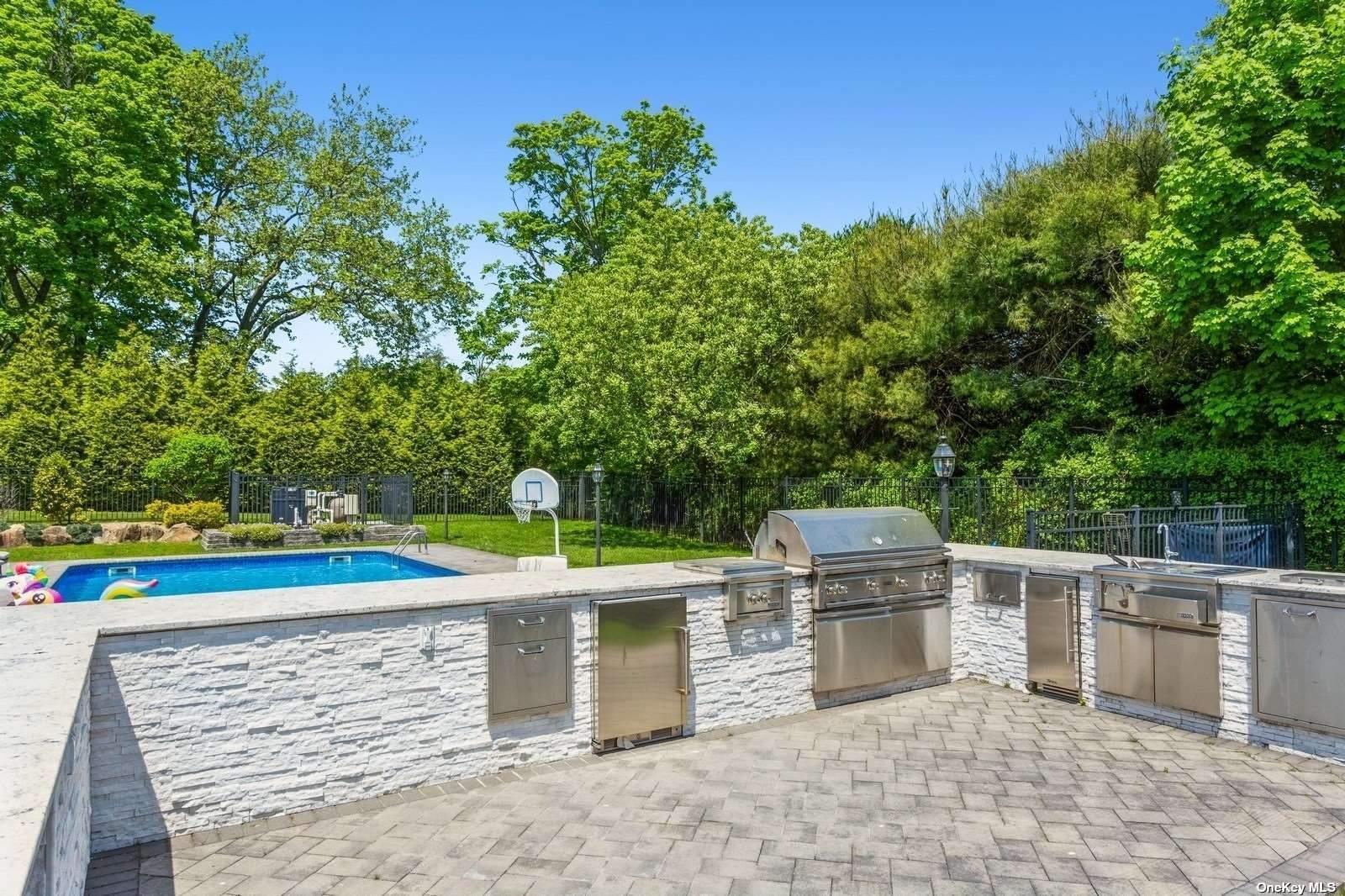 Single Family Hewlett Neck  Nassau County, NY 11598, MLS-825060-25