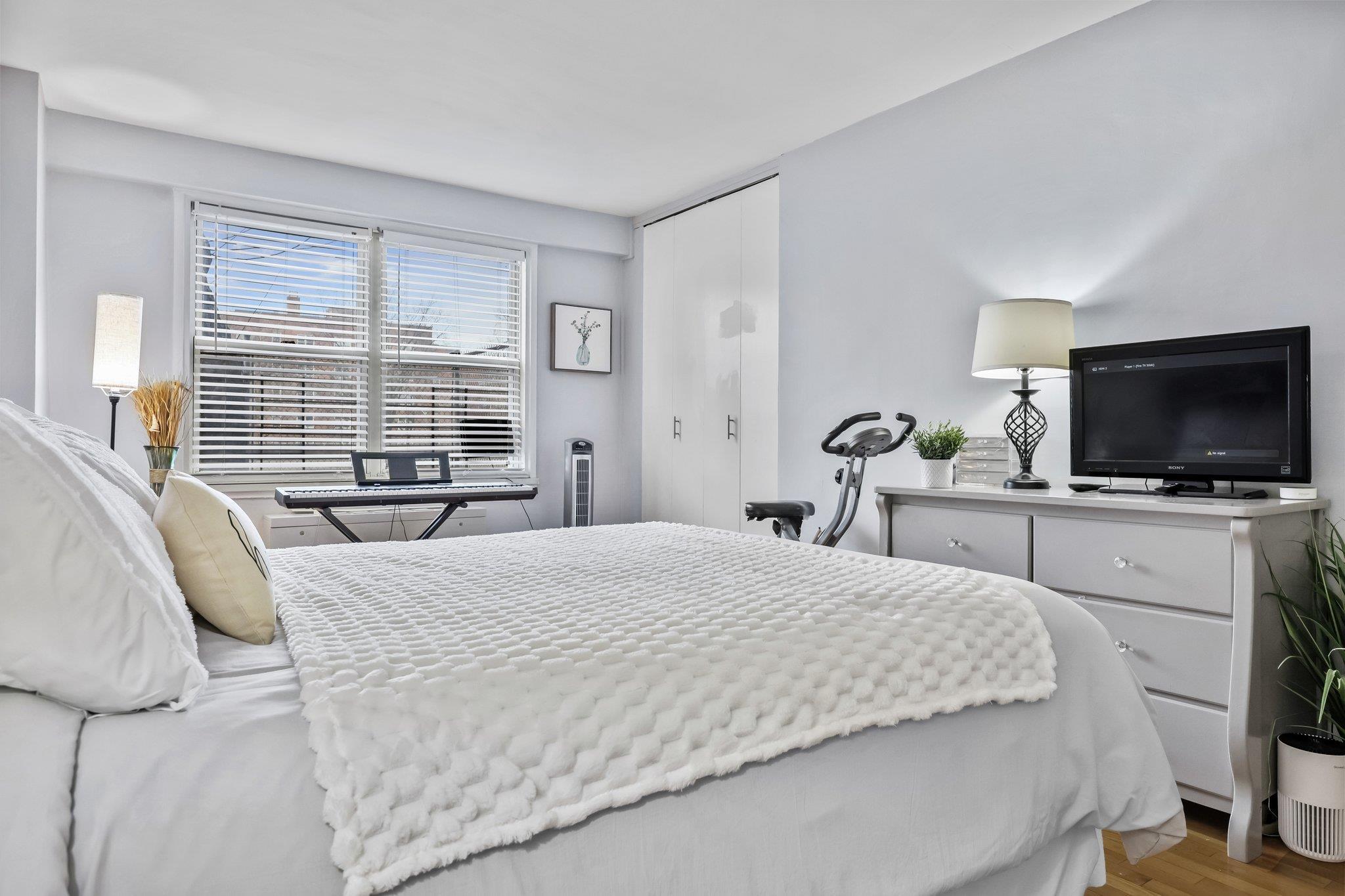 Coop Independence  Bronx, NY 10463, MLS-825104-15