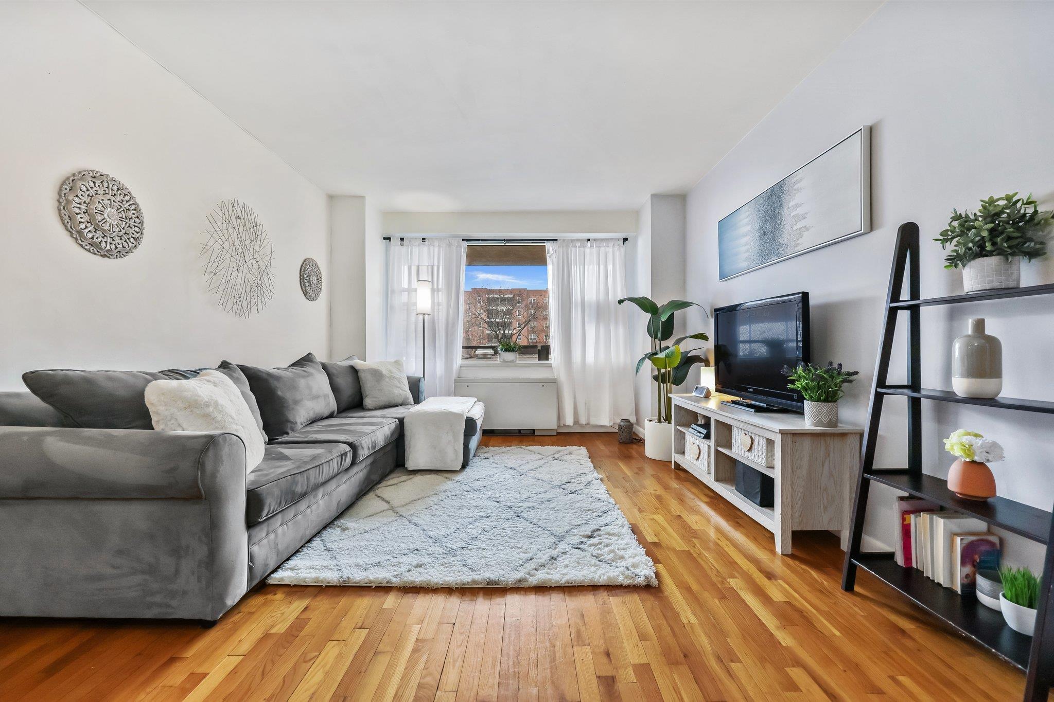 Coop Independence  Bronx, NY 10463, MLS-825104-6