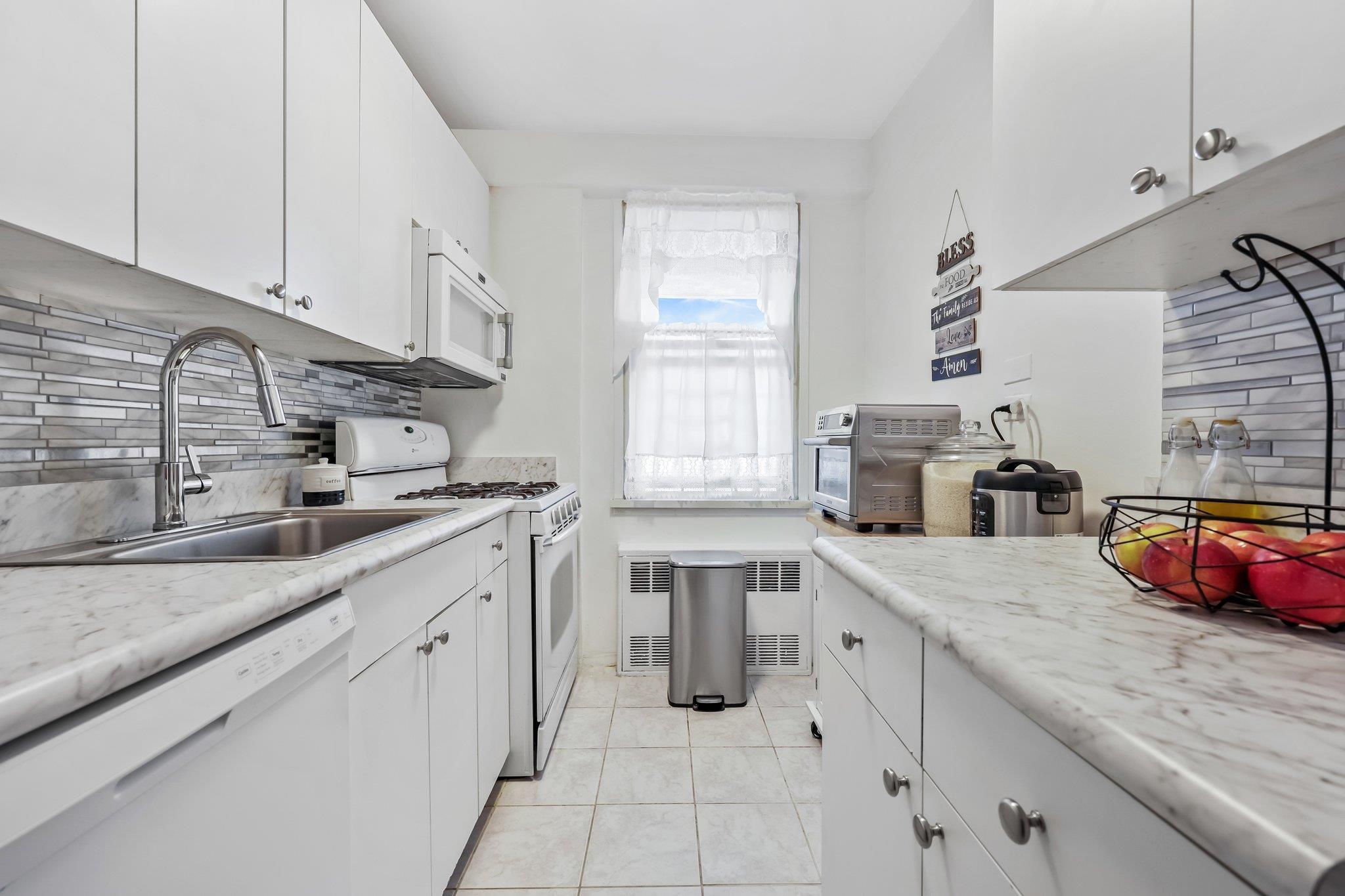 Coop Independence  Bronx, NY 10463, MLS-825104-9
