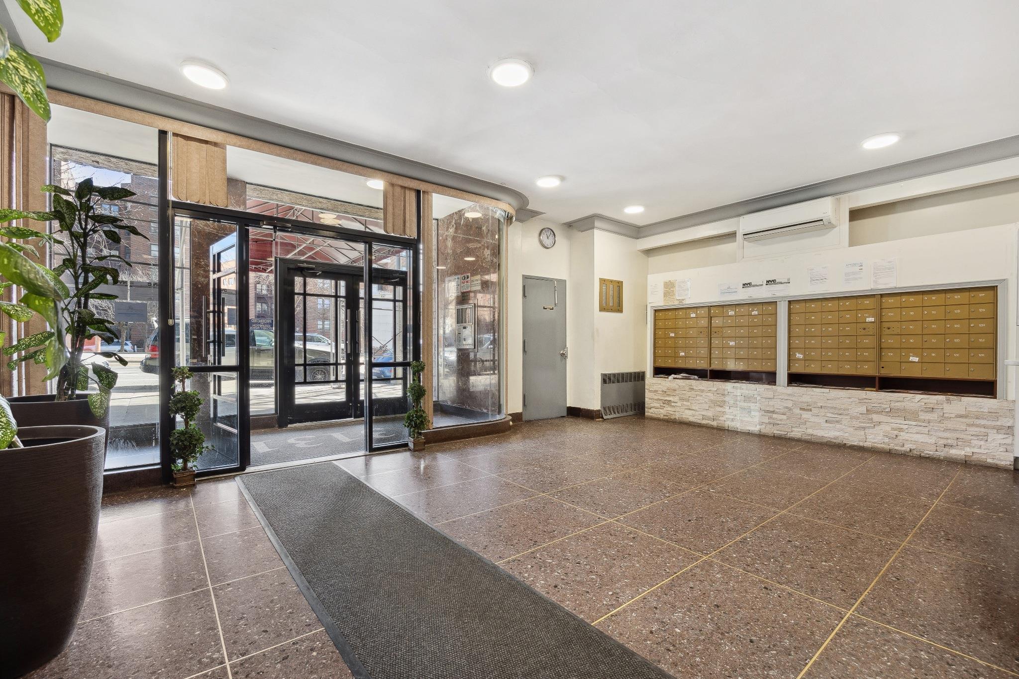 Coop Grand Concourse  Bronx, NY 10468, MLS-825129-2