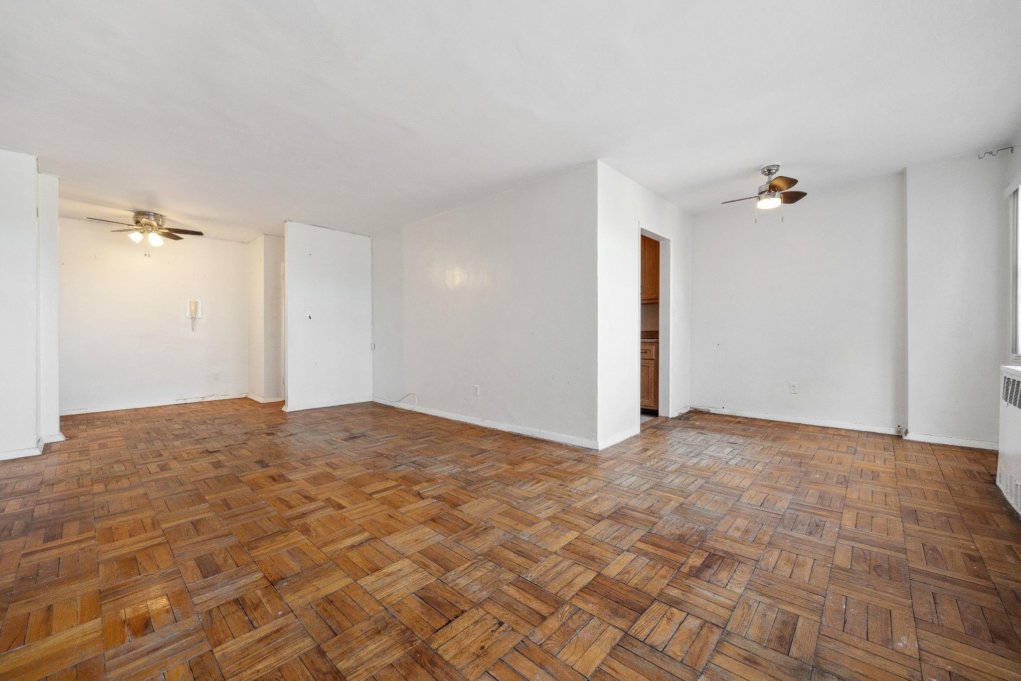 Coop Grand Concourse  Bronx, NY 10468, MLS-825129-7