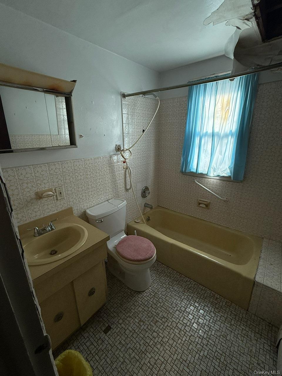 Single Family Patmore Westchester County, NY 10710, MLS-825158-16