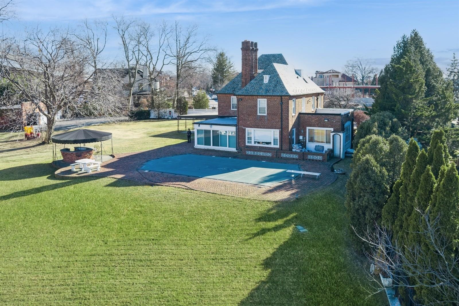 Single Family Malba  Queens, NY 11357, MLS-825171-21