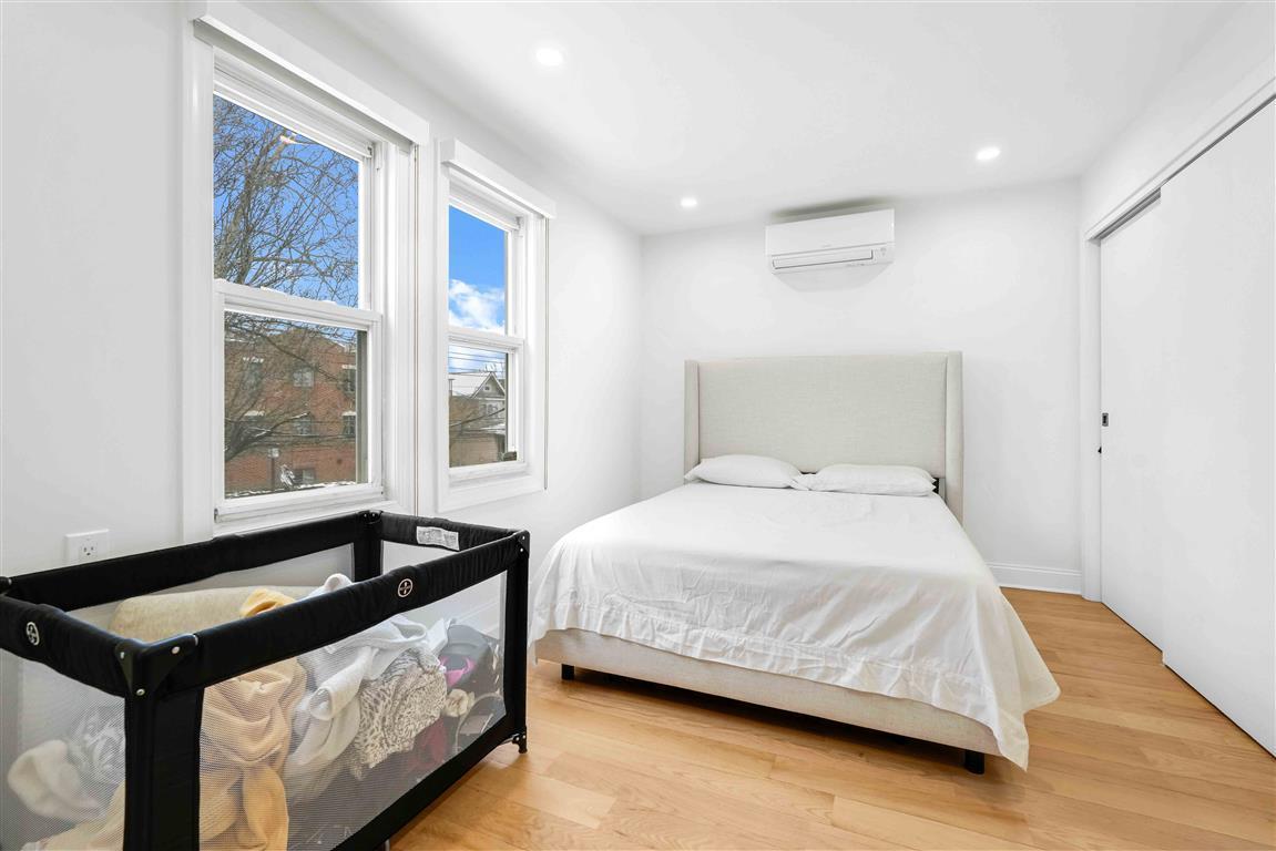 Single Family 124  Queens, NY 11415, MLS-825267-22