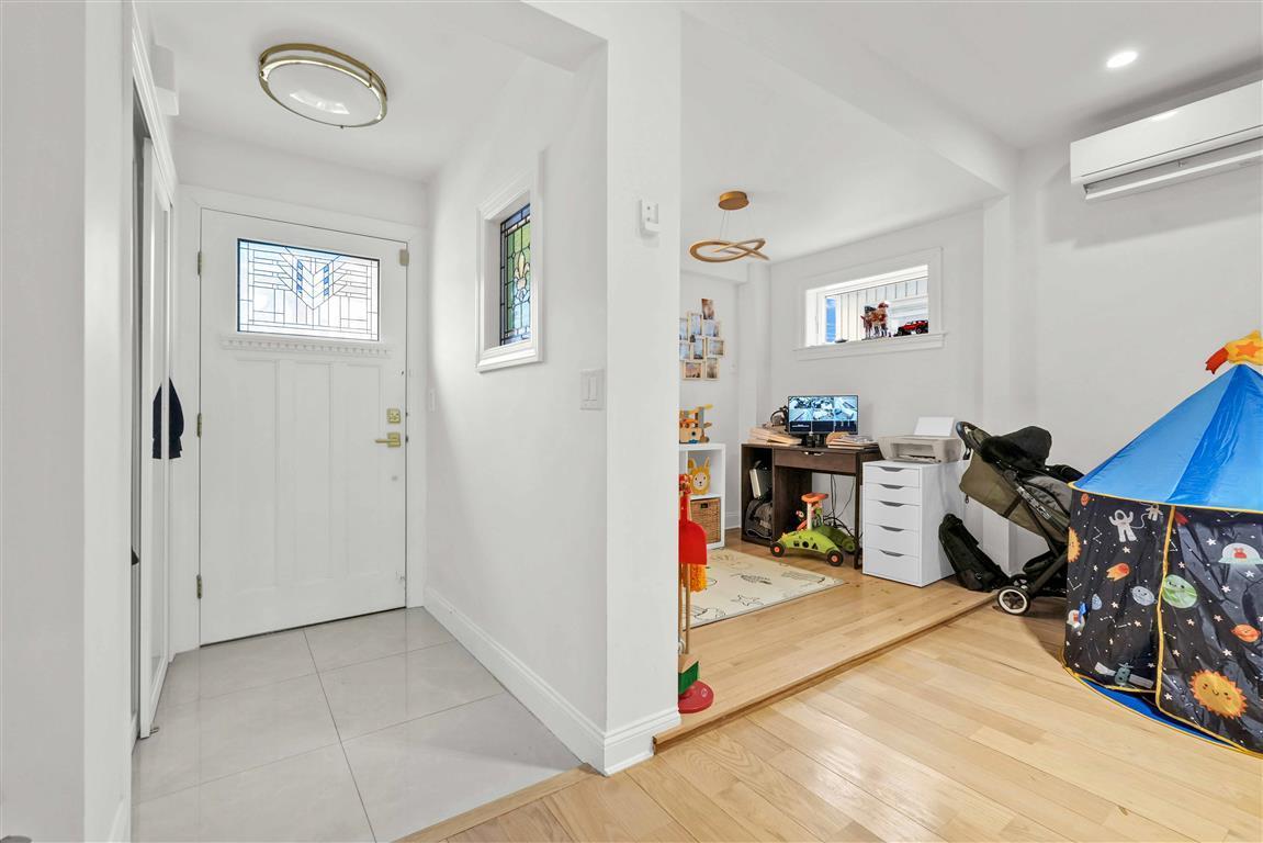 Single Family 124  Queens, NY 11415, MLS-825267-5