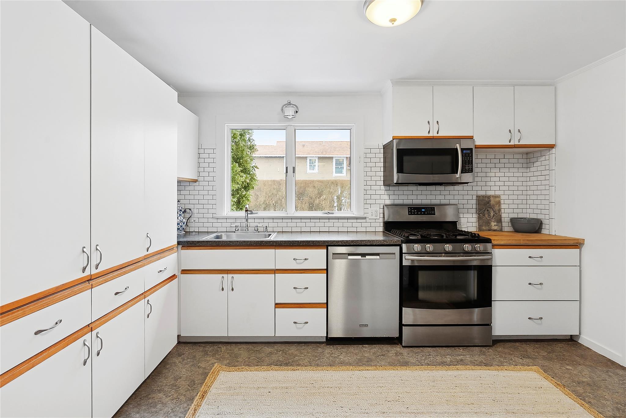 Single Family Henry  Suffolk County, NY 11968, MLS-825314-11