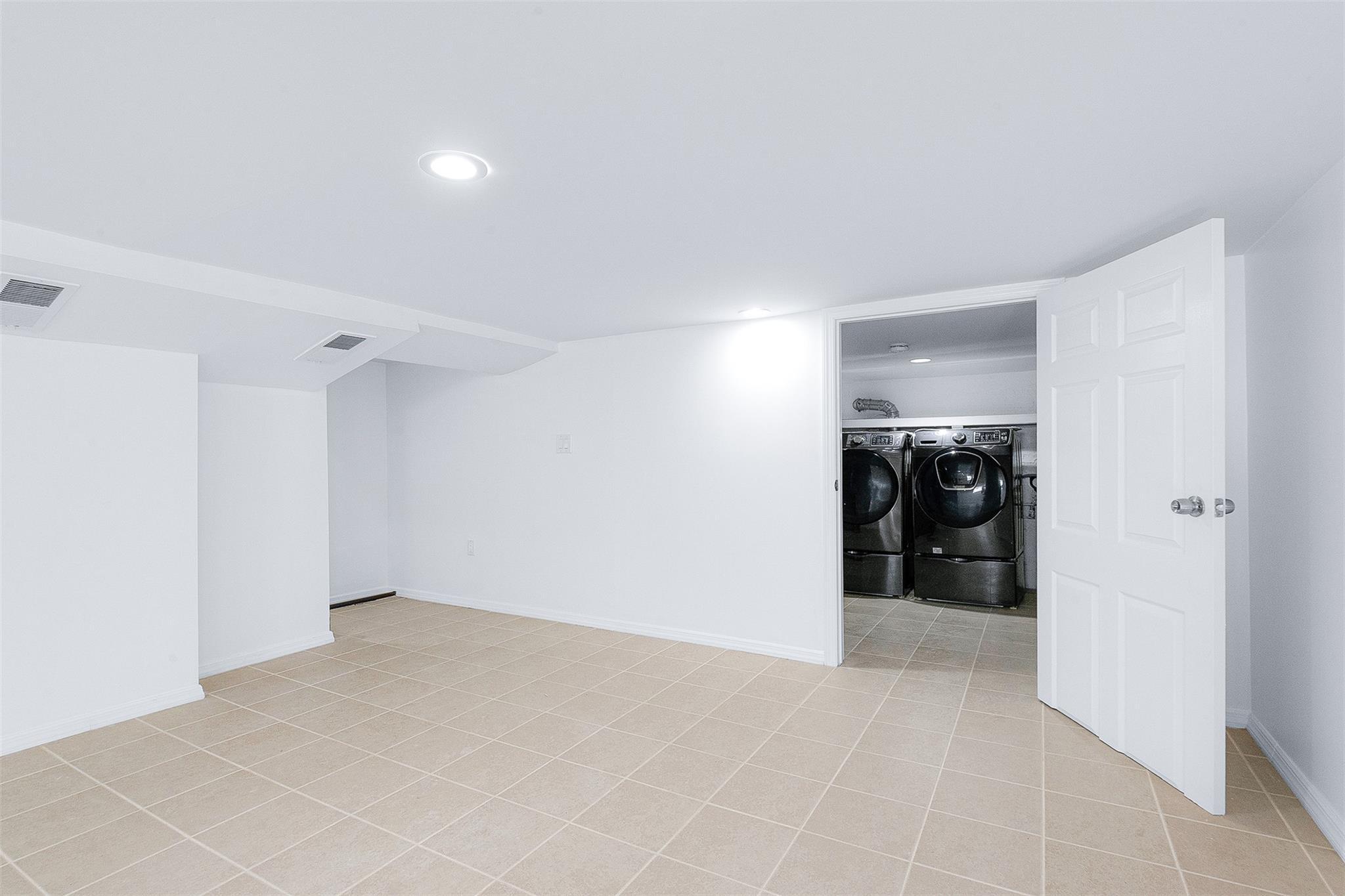 Single Family Clyde  Queens, NY 11375, MLS-825331-36