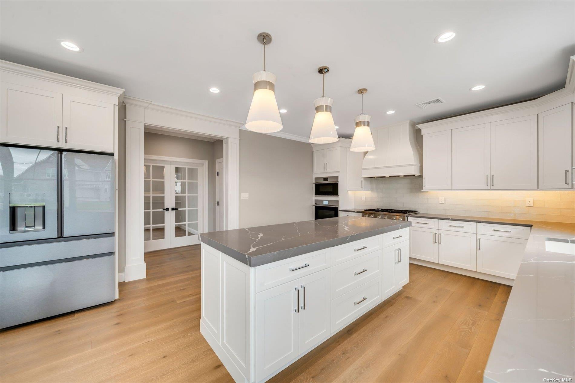 Single Family Sycamore  Suffolk County, NY 11767, MLS-825335-5