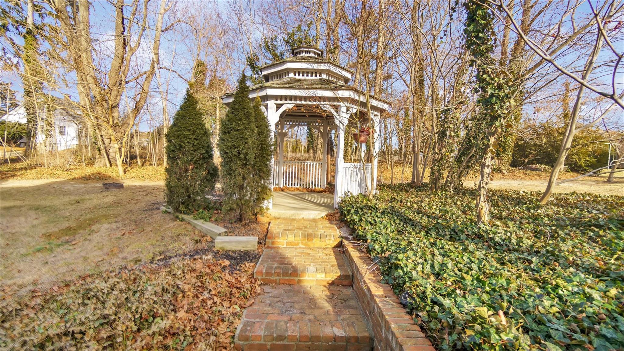 Single Family Wickham  Suffolk County, NY 11952, MLS-825390-35