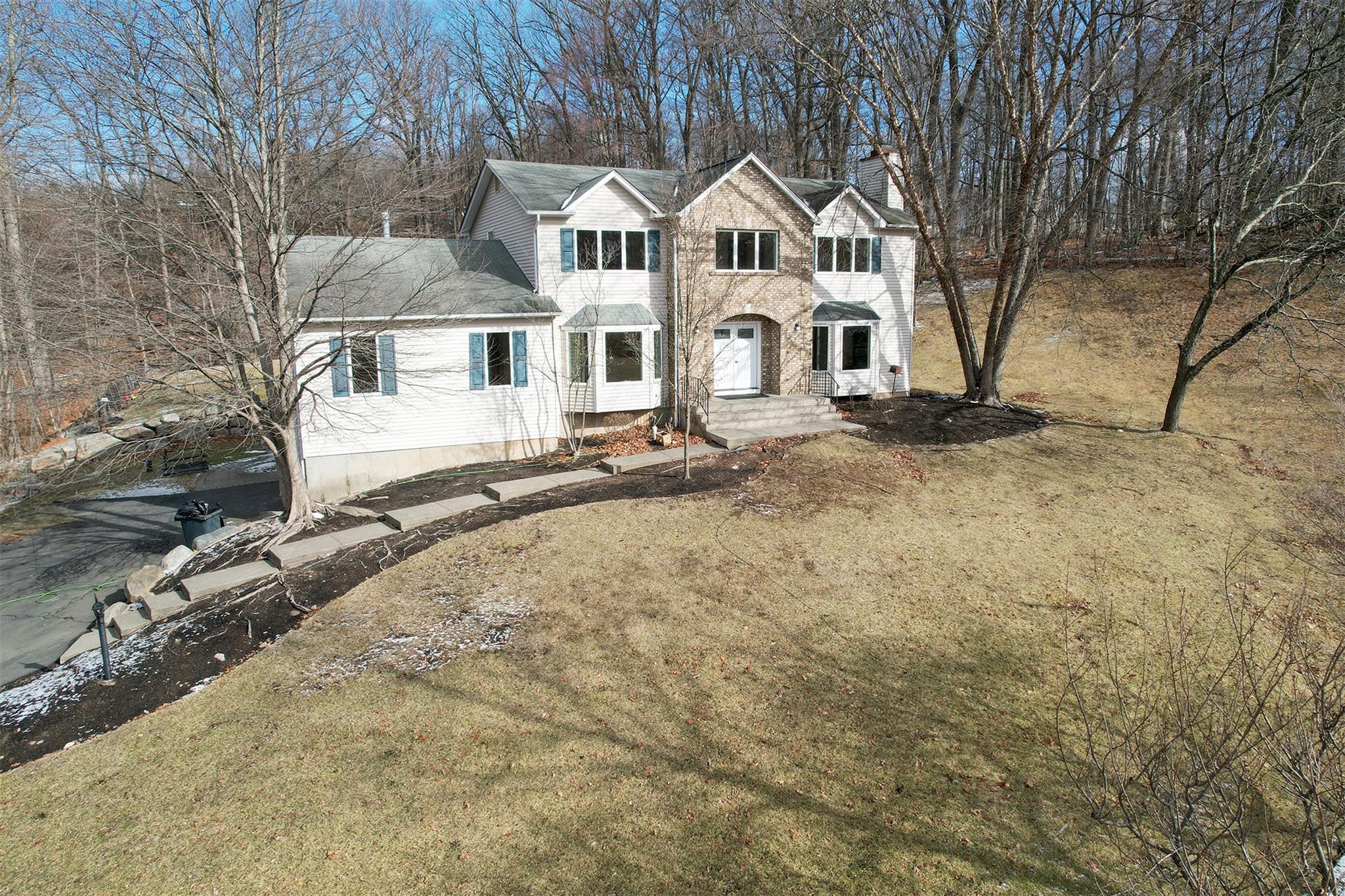 Single Family Kile  Rockland County, NY 10952, MLS-825401-2