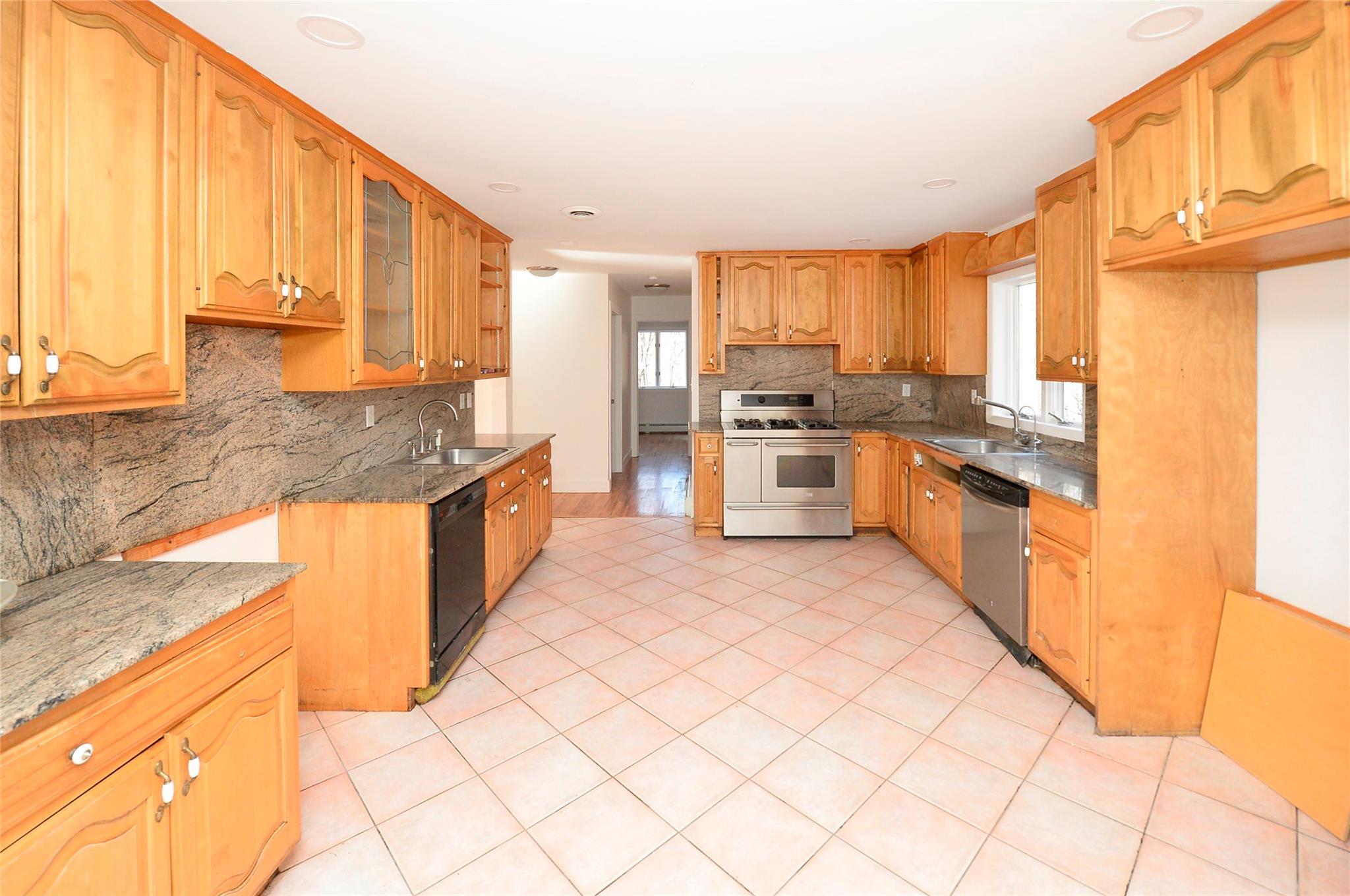 Single Family Kile  Rockland County, NY 10952, MLS-825401-8
