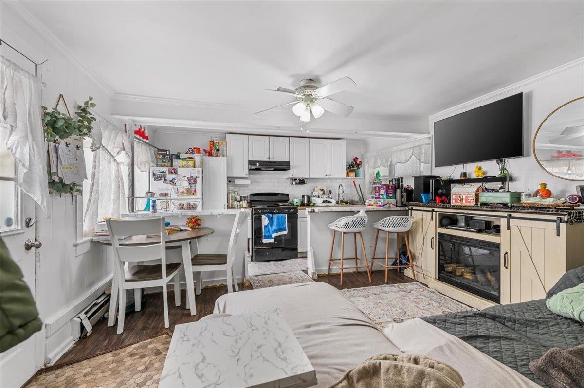 Single Family Ponquogue  Suffolk County, NY 11946, MLS-825496-16