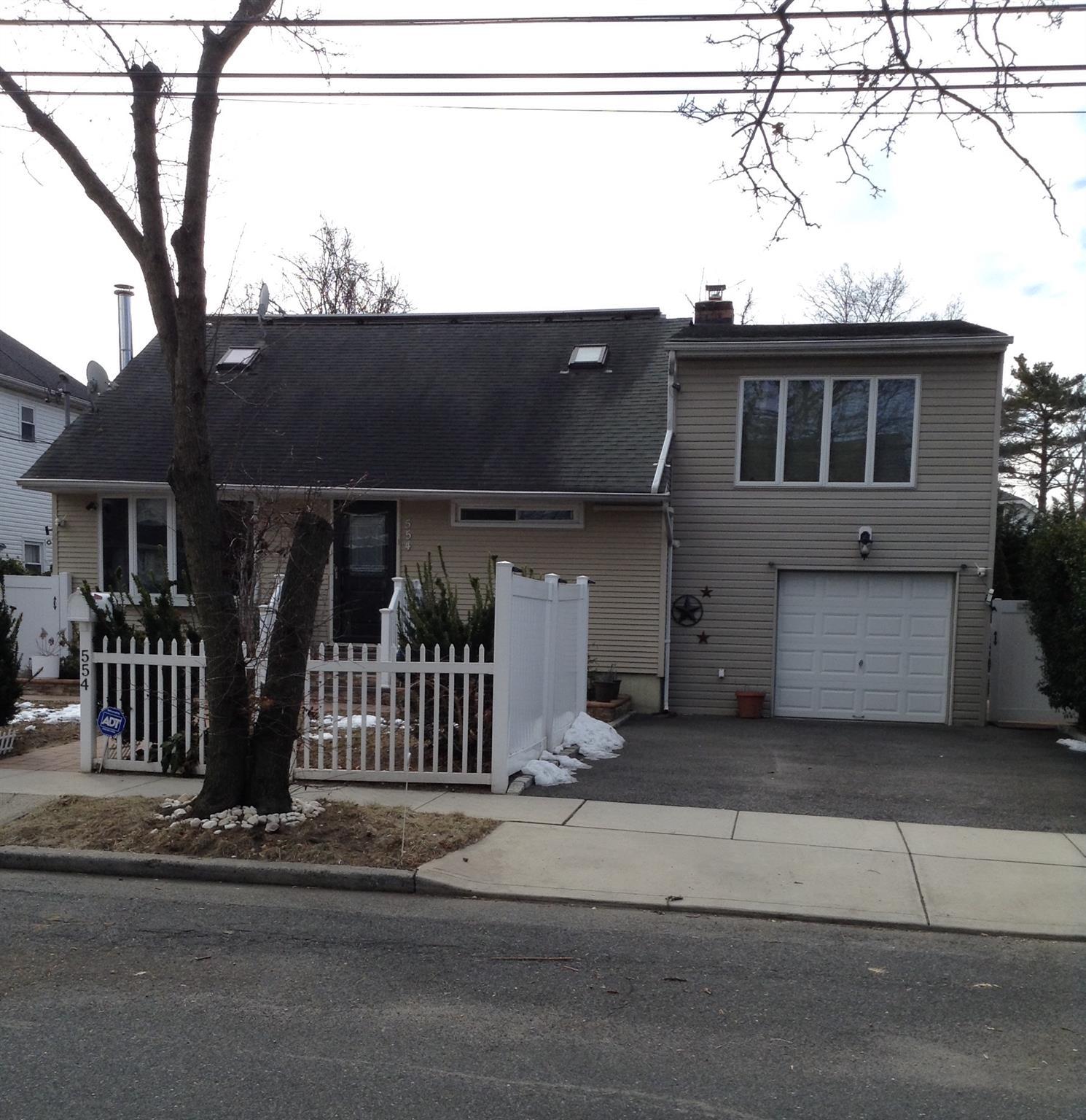 Single Family Grant  Nassau County, NY 11552, MLS-825510-4