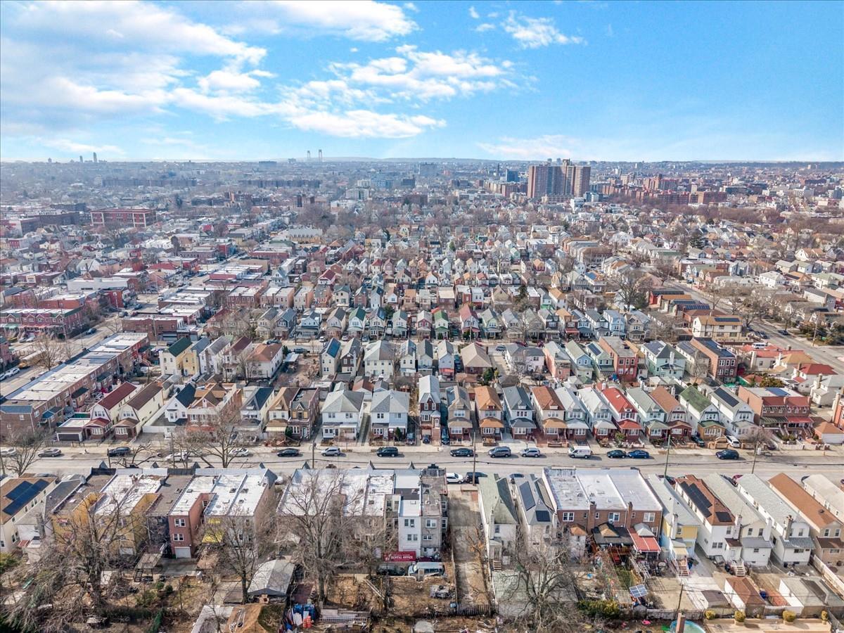 Single Family Troy  Brooklyn, NY 11234, MLS-825512-16