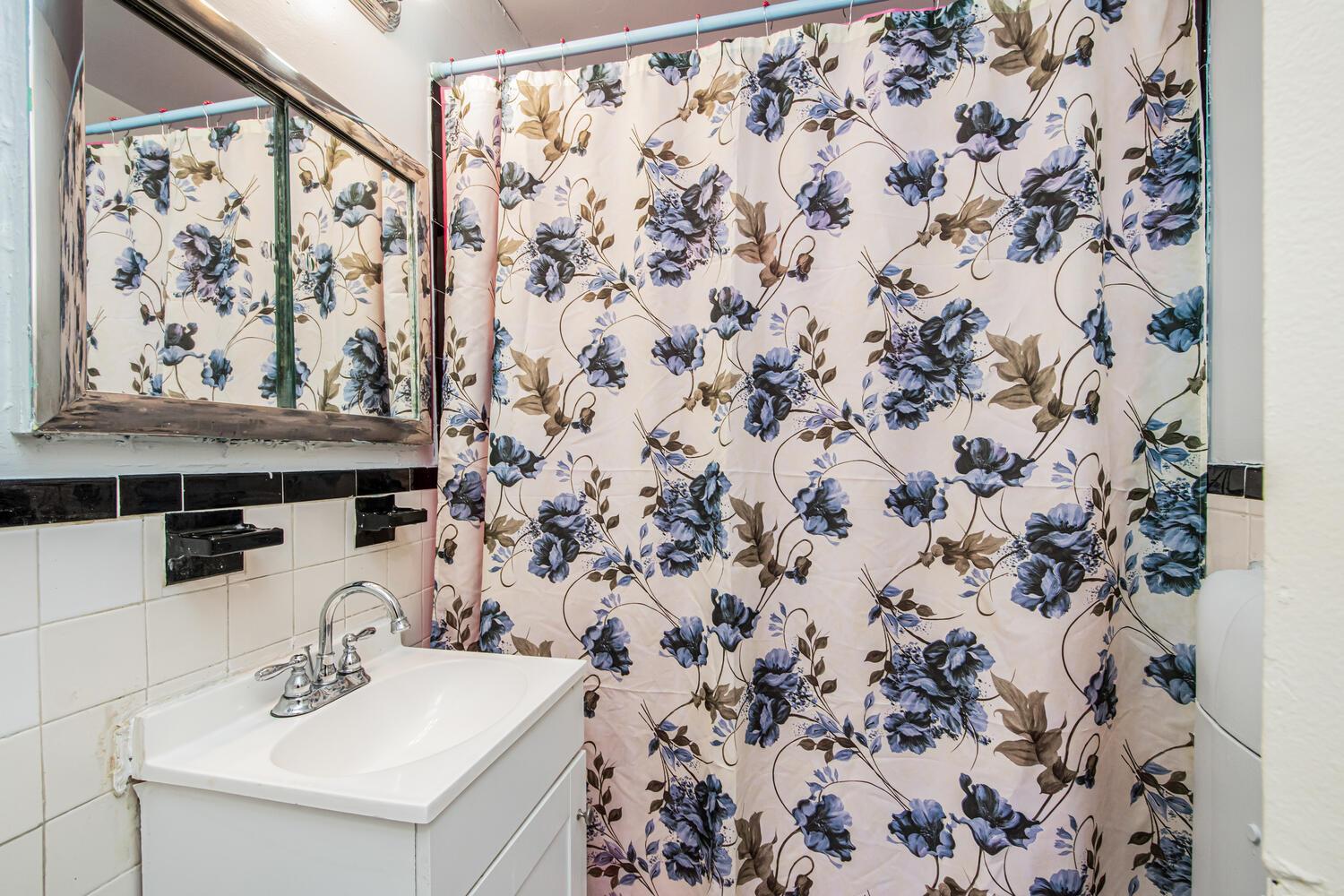 Coop Grand Concourse  Bronx, NY 10468, MLS-825523-9