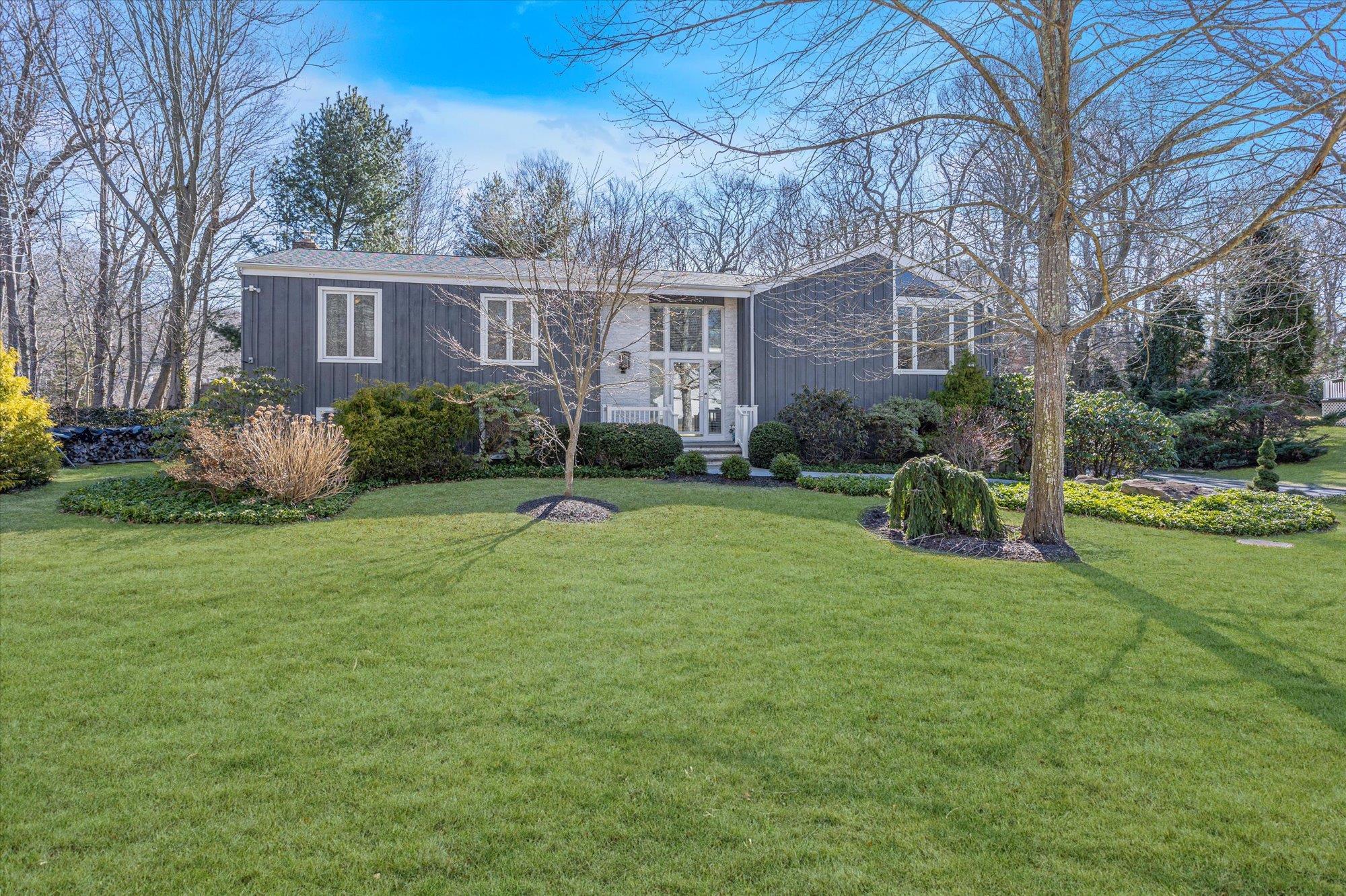 Single Family Linda  Suffolk County, NY 11901, MLS-825550-3