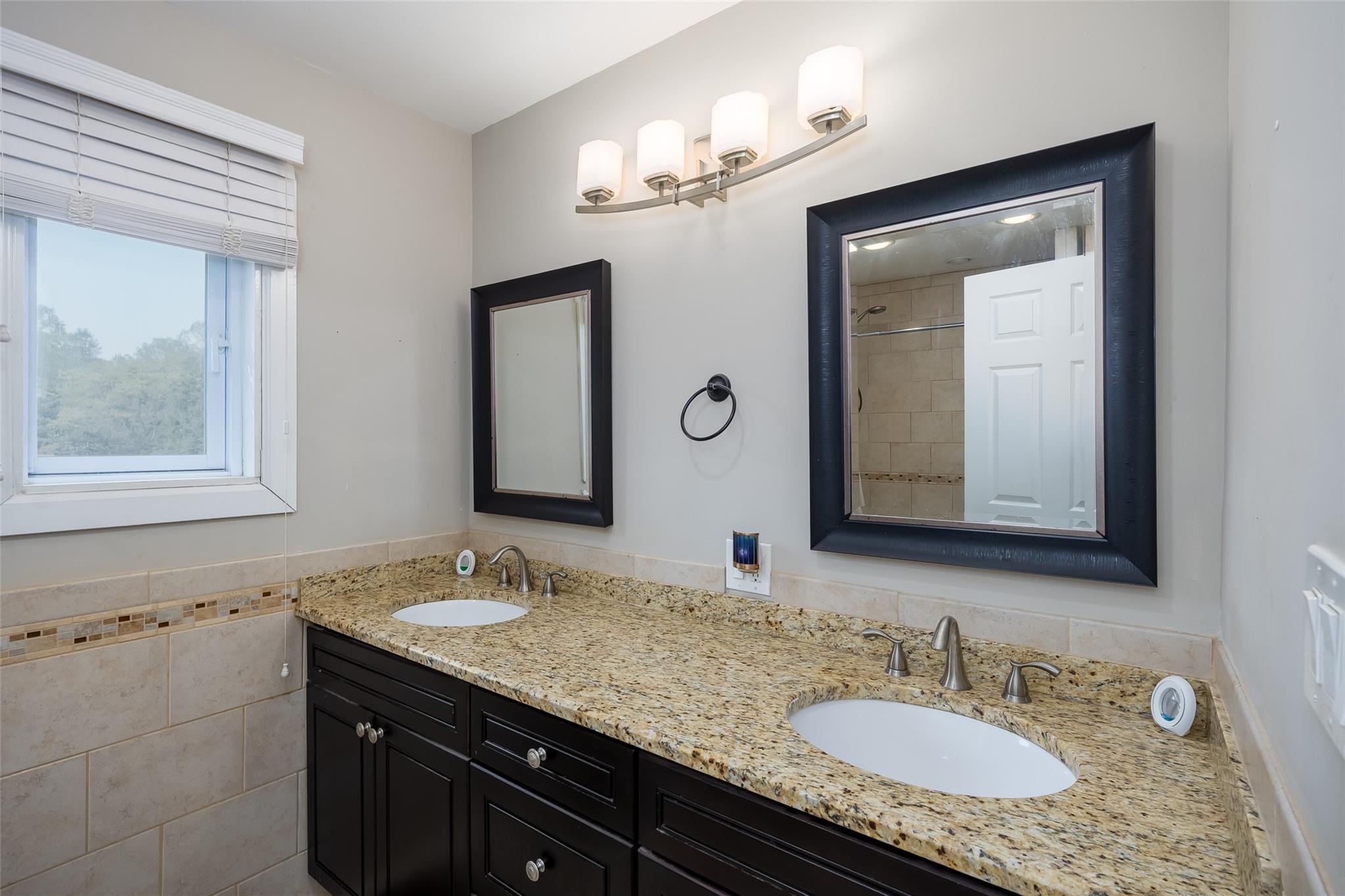 Single Family Shamrock  Suffolk County, NY 11778, MLS-825596-27