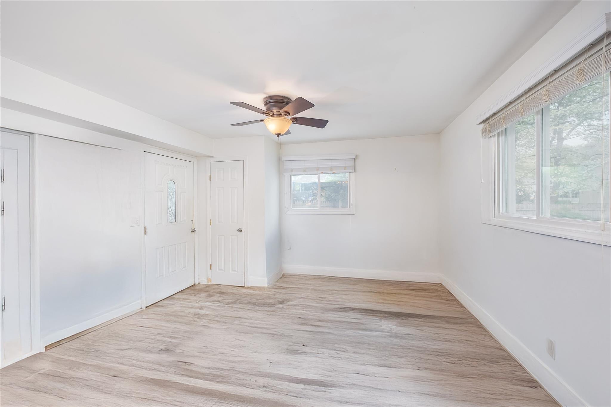 Single Family Shamrock  Suffolk County, NY 11778, MLS-825596-32