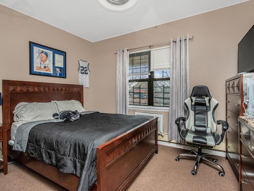 Single Family 181st  Bronx, NY 10457, MLS-825610-14