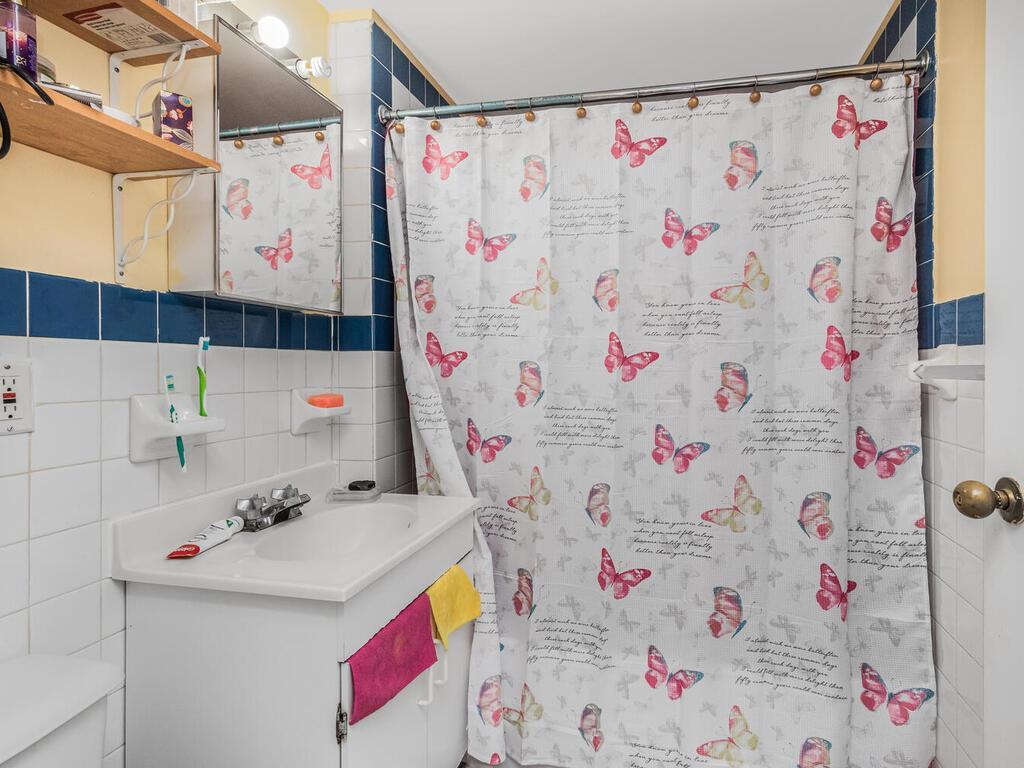 Single Family 181st  Bronx, NY 10457, MLS-825610-15