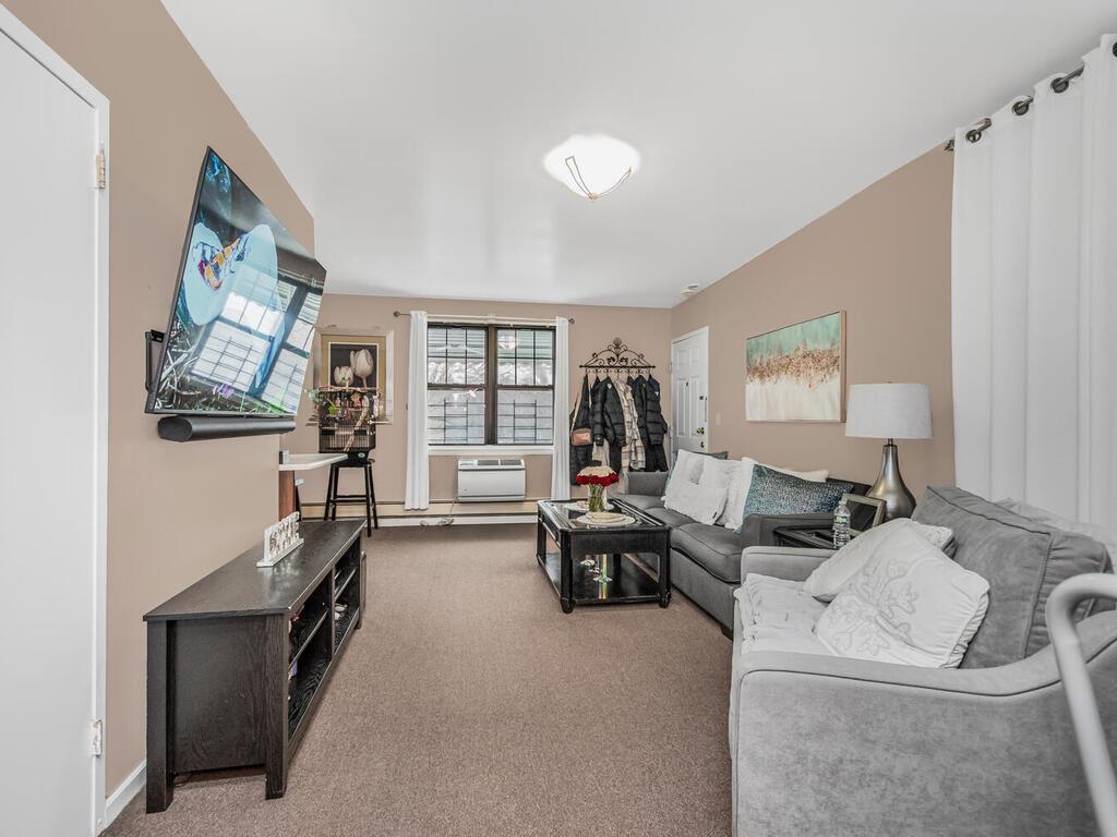 Single Family 181st  Bronx, NY 10457, MLS-825610-16