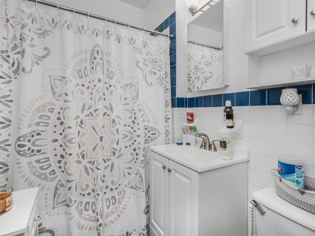 Single Family 181st  Bronx, NY 10457, MLS-825610-7