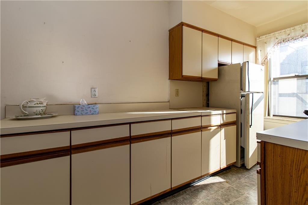 Coop Ovington  Brooklyn, NY 11209, MLS-825670-11