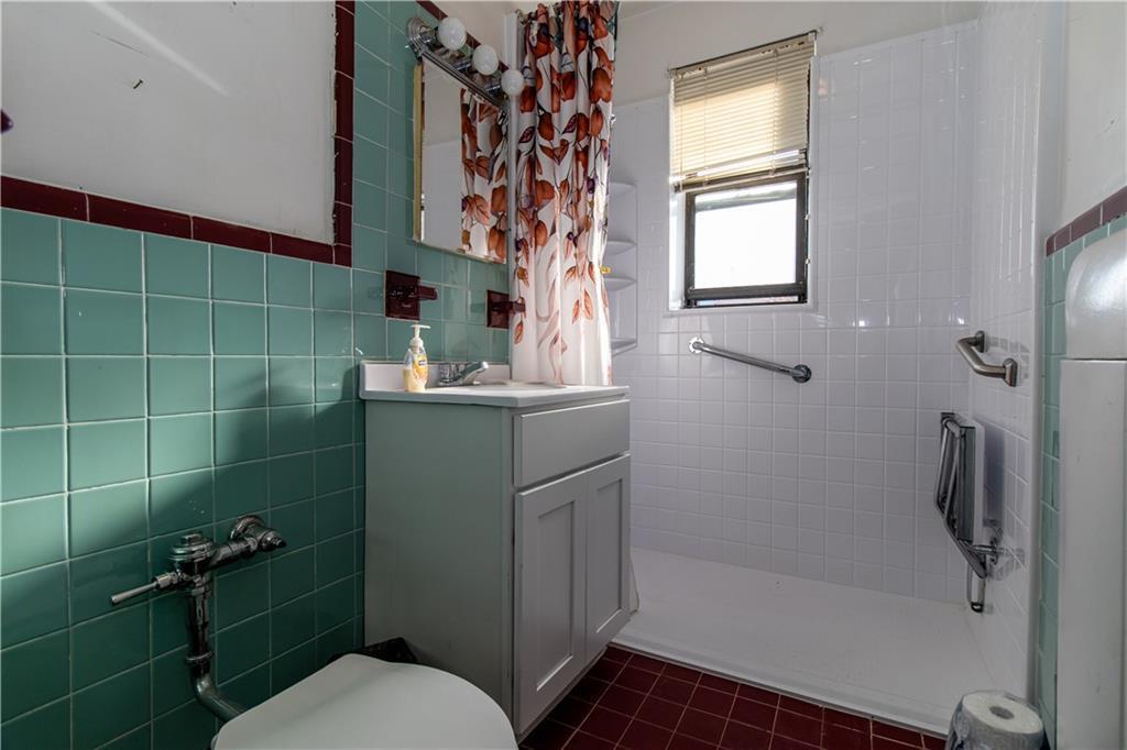 Coop Ovington  Brooklyn, NY 11209, MLS-825670-16