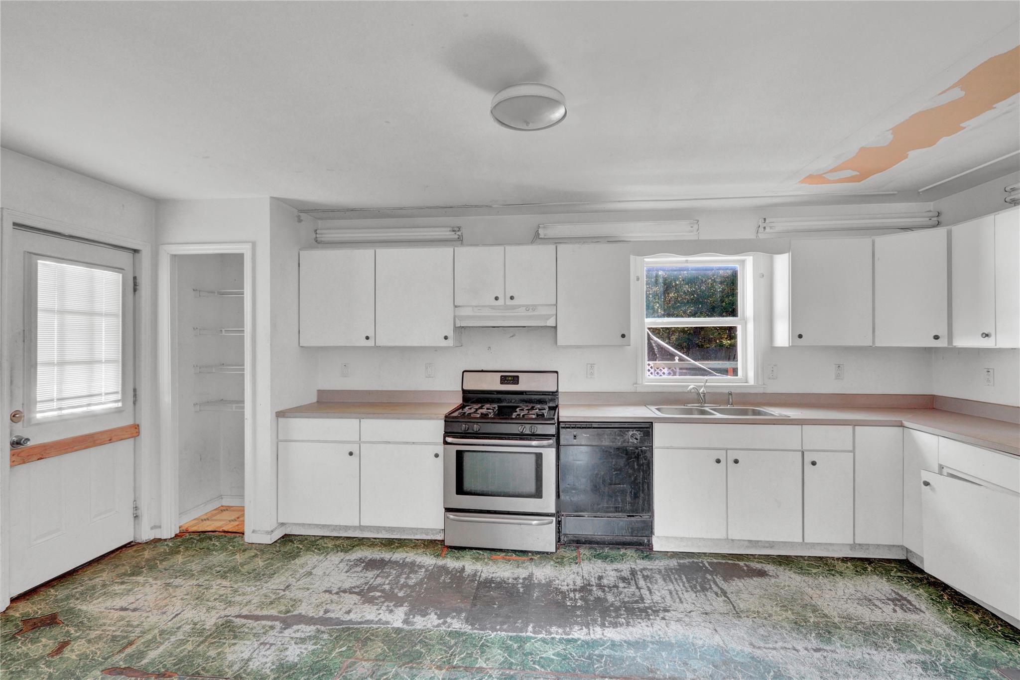 Single Family Magee  Suffolk County, NY 11968, MLS-825679-16