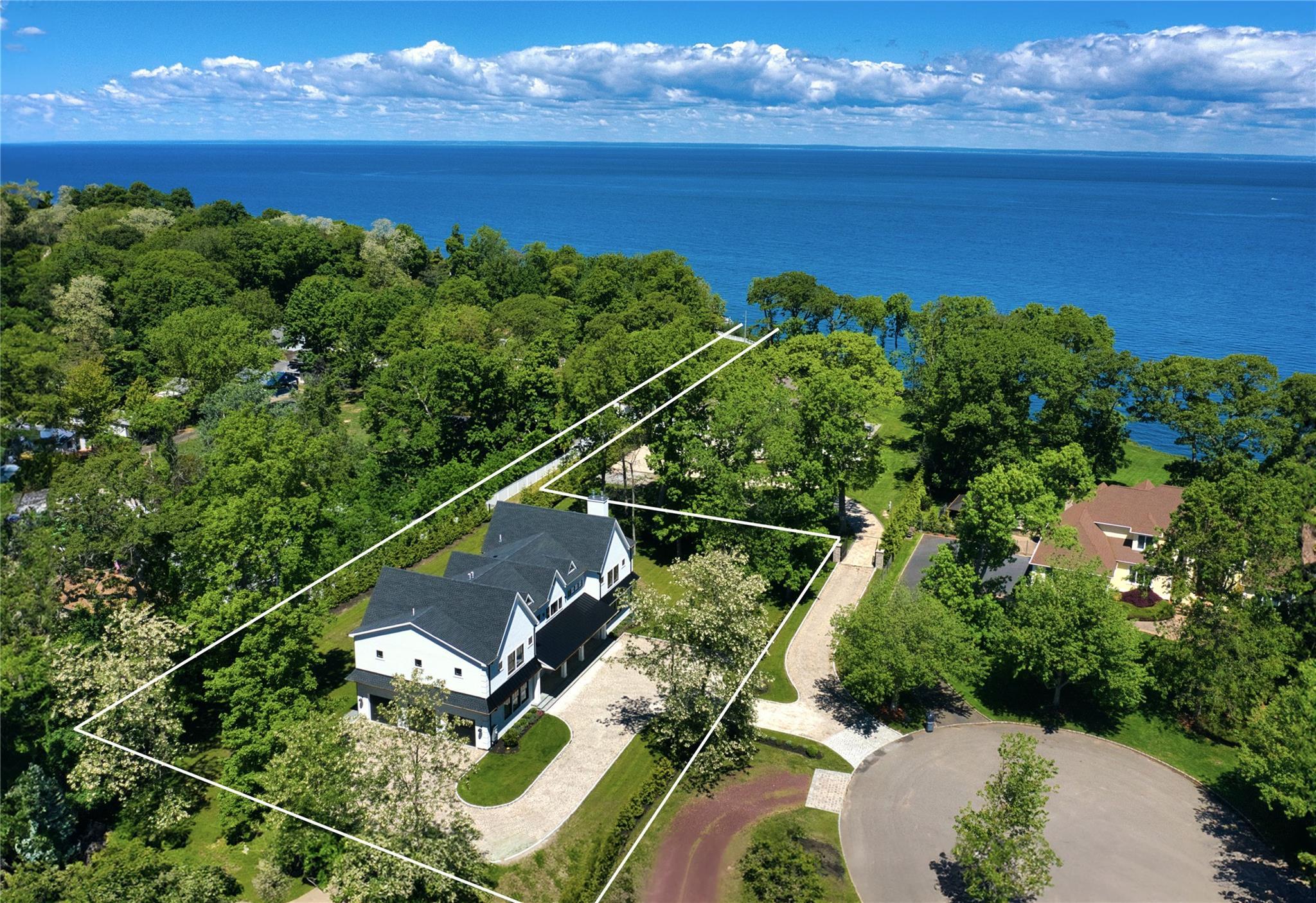 Single Family Crescent  Suffolk County, NY 11792, MLS-825685-5