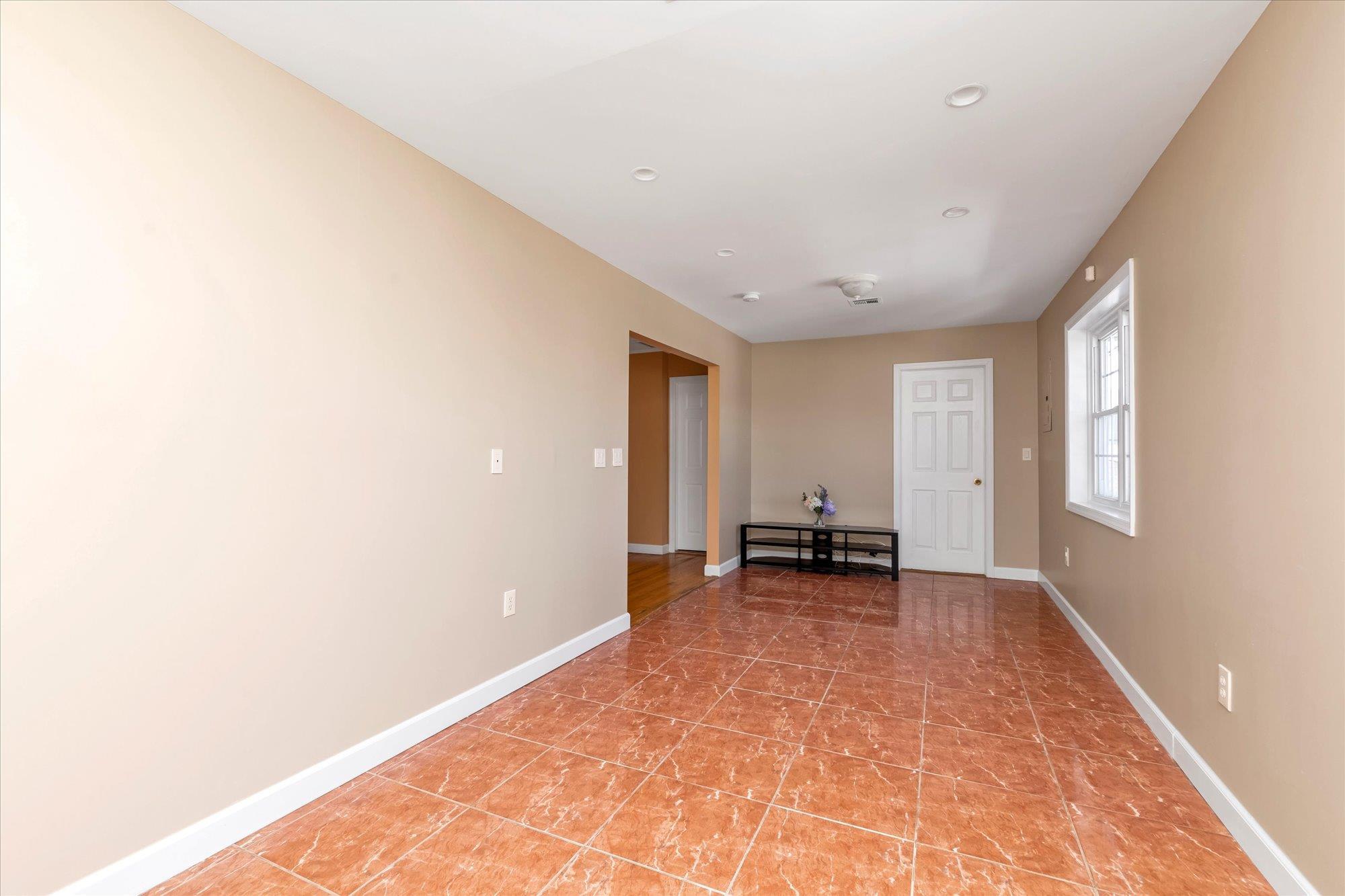 Single Family Lloyd  Nassau County, NY 11554, MLS-825750-15