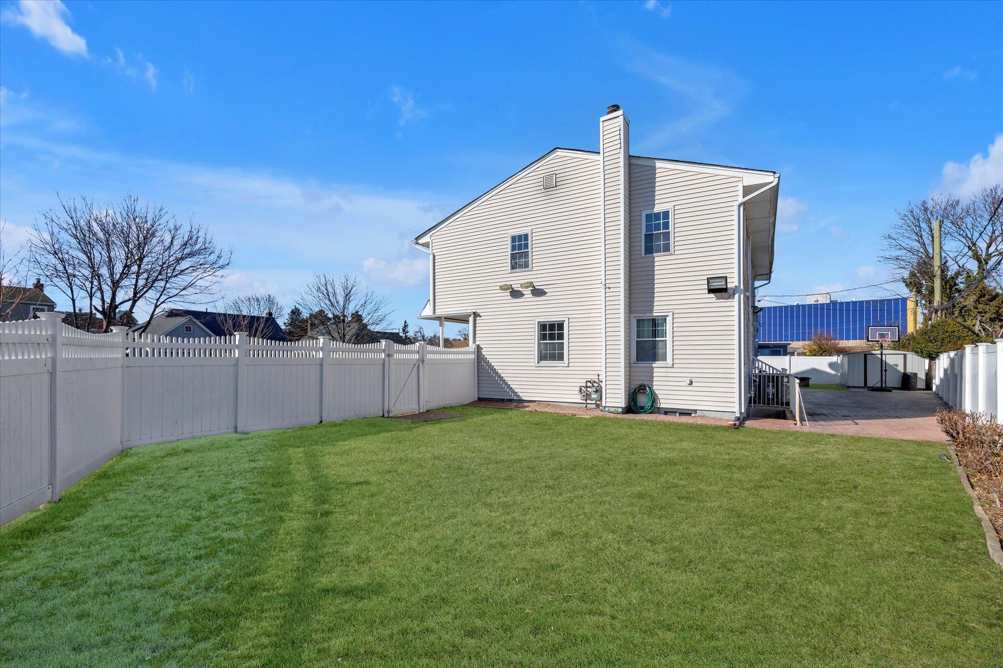 Single Family Lloyd  Nassau County, NY 11554, MLS-825750-25