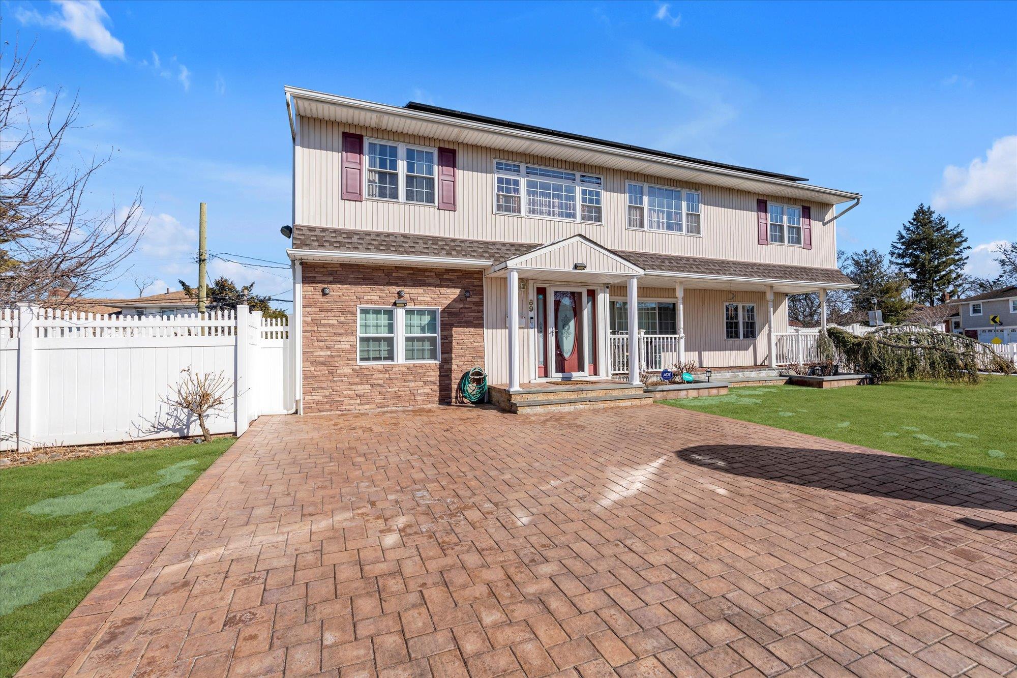 Single Family Lloyd  Nassau County, NY 11554, MLS-825750-29