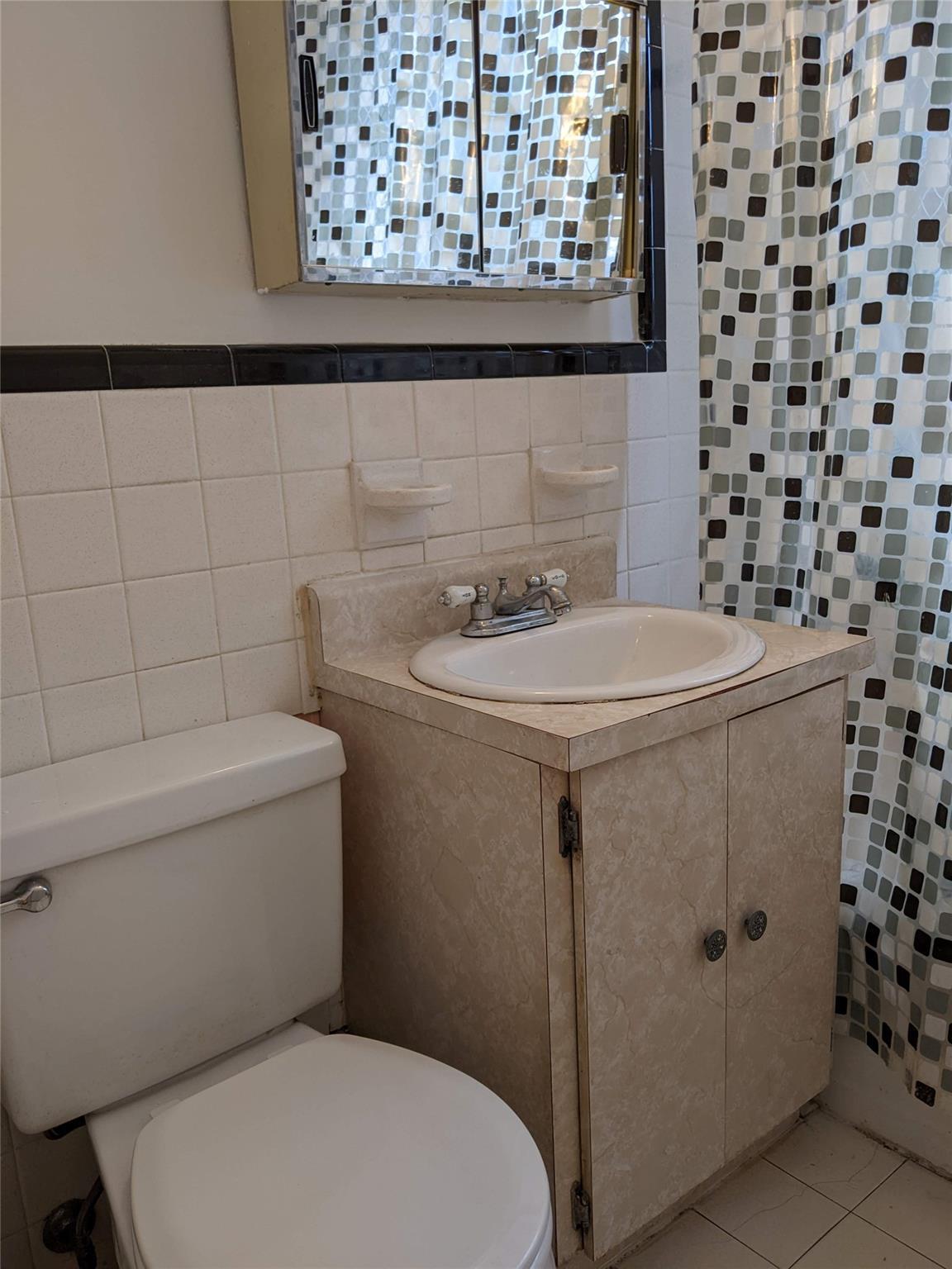 Coop 205  Queens, NY 11361, MLS-825768-9