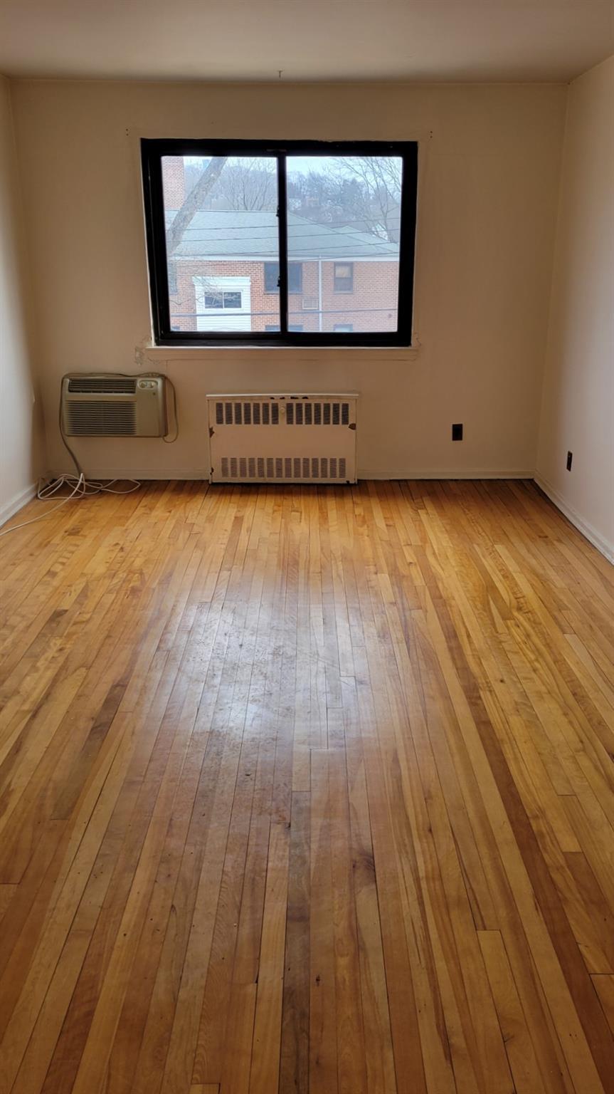 Coop Lawrence  Westchester County, NY 10603, MLS-825816-2