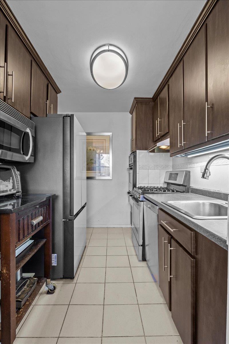 Coop Kappock  Bronx, NY 10463, MLS-825824-5