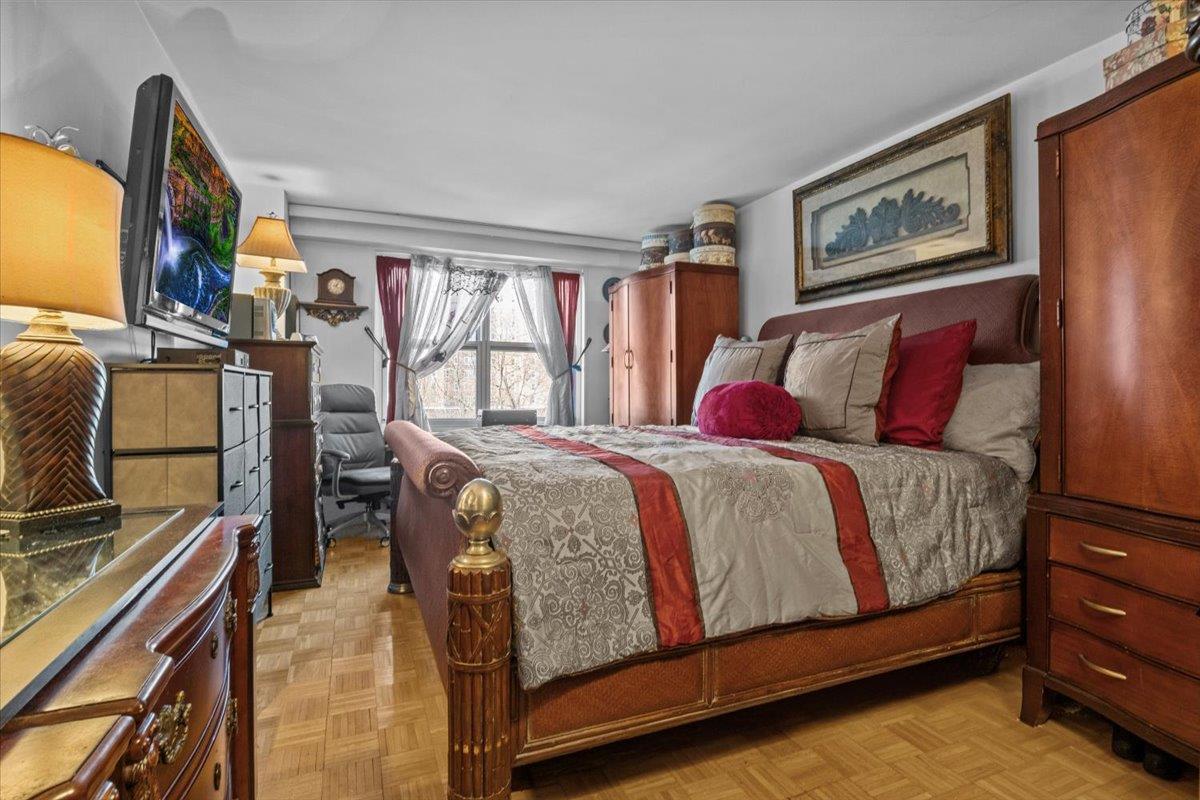Coop Kappock  Bronx, NY 10463, MLS-825824-6