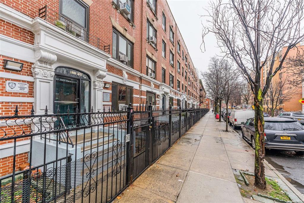 Coop Fox  Bronx, NY 10459, MLS-825825-17