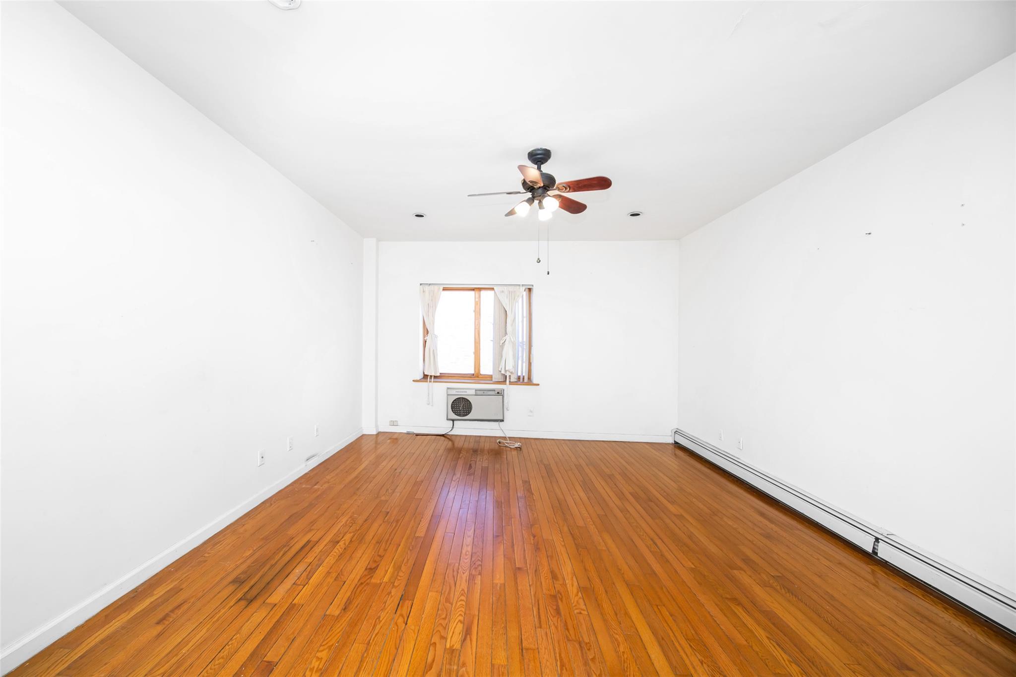 Single Family Colden  Queens, NY 11355, MLS-825858-19